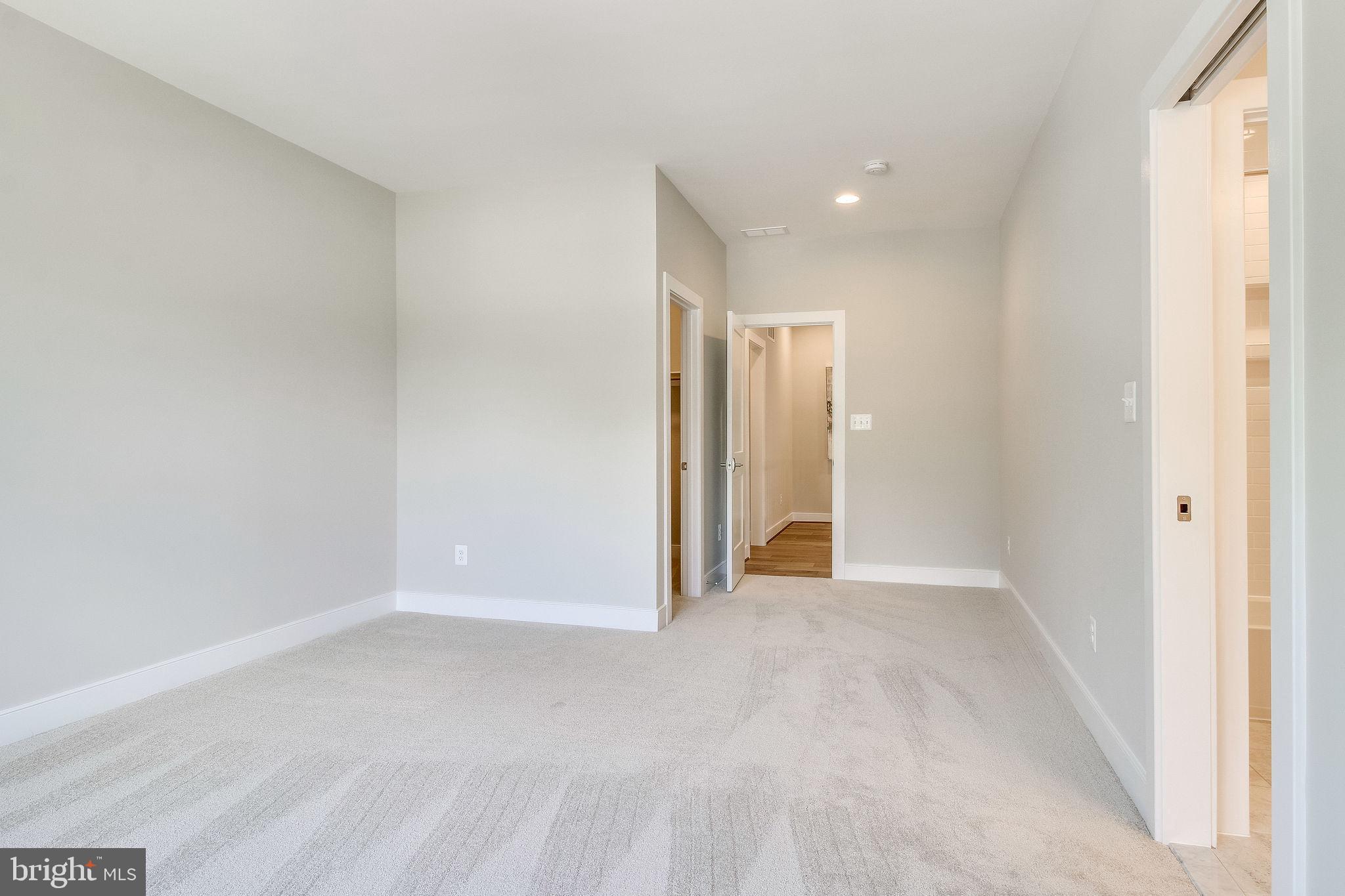 ARLINGTON RIDGE - Residential