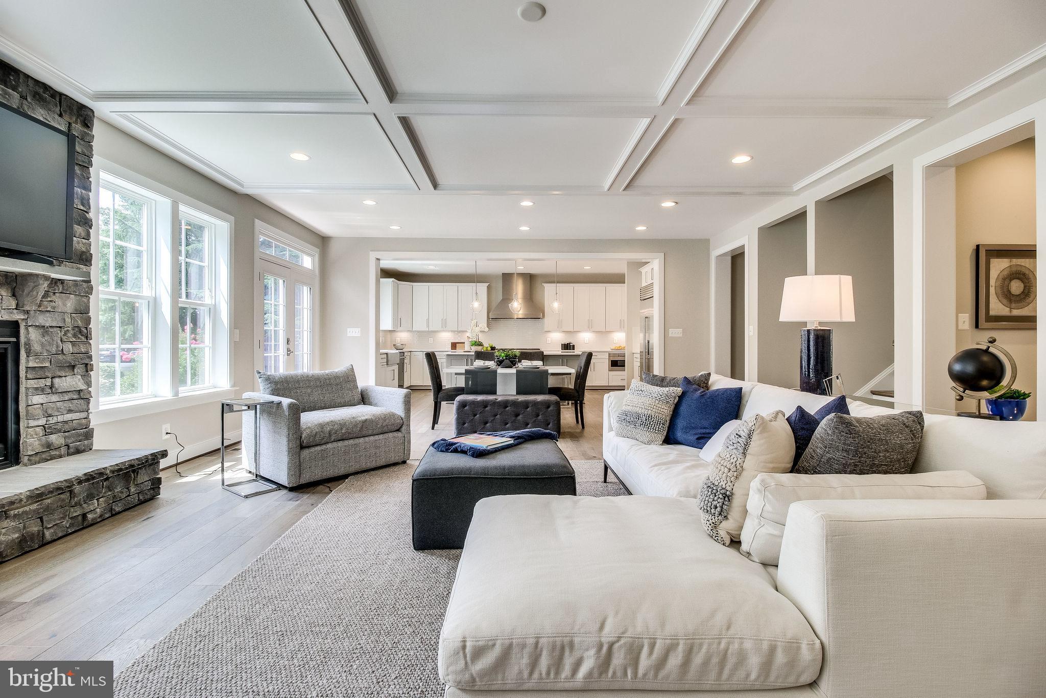 ARLINGTON RIDGE - Residential