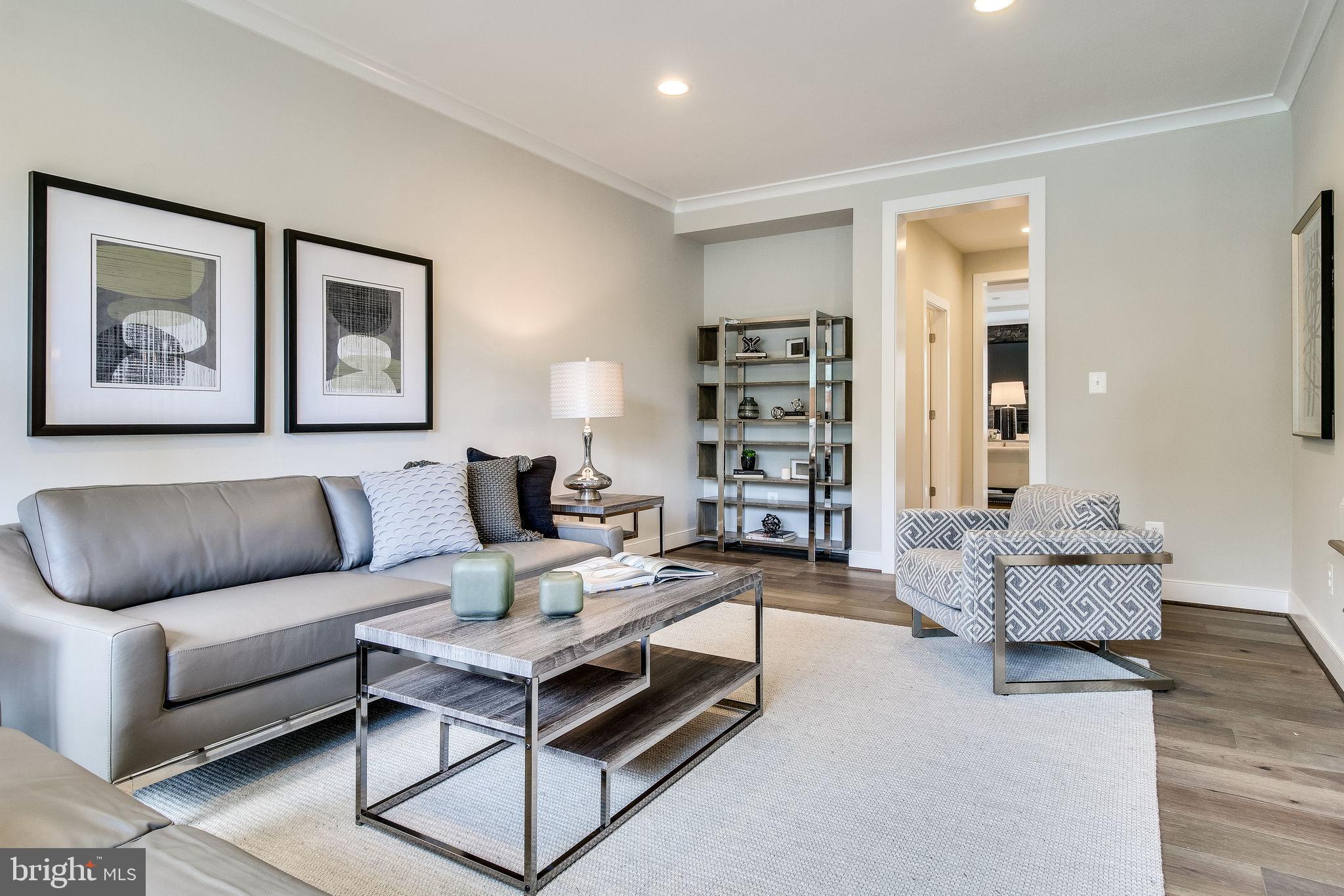 ARLINGTON RIDGE - Residential