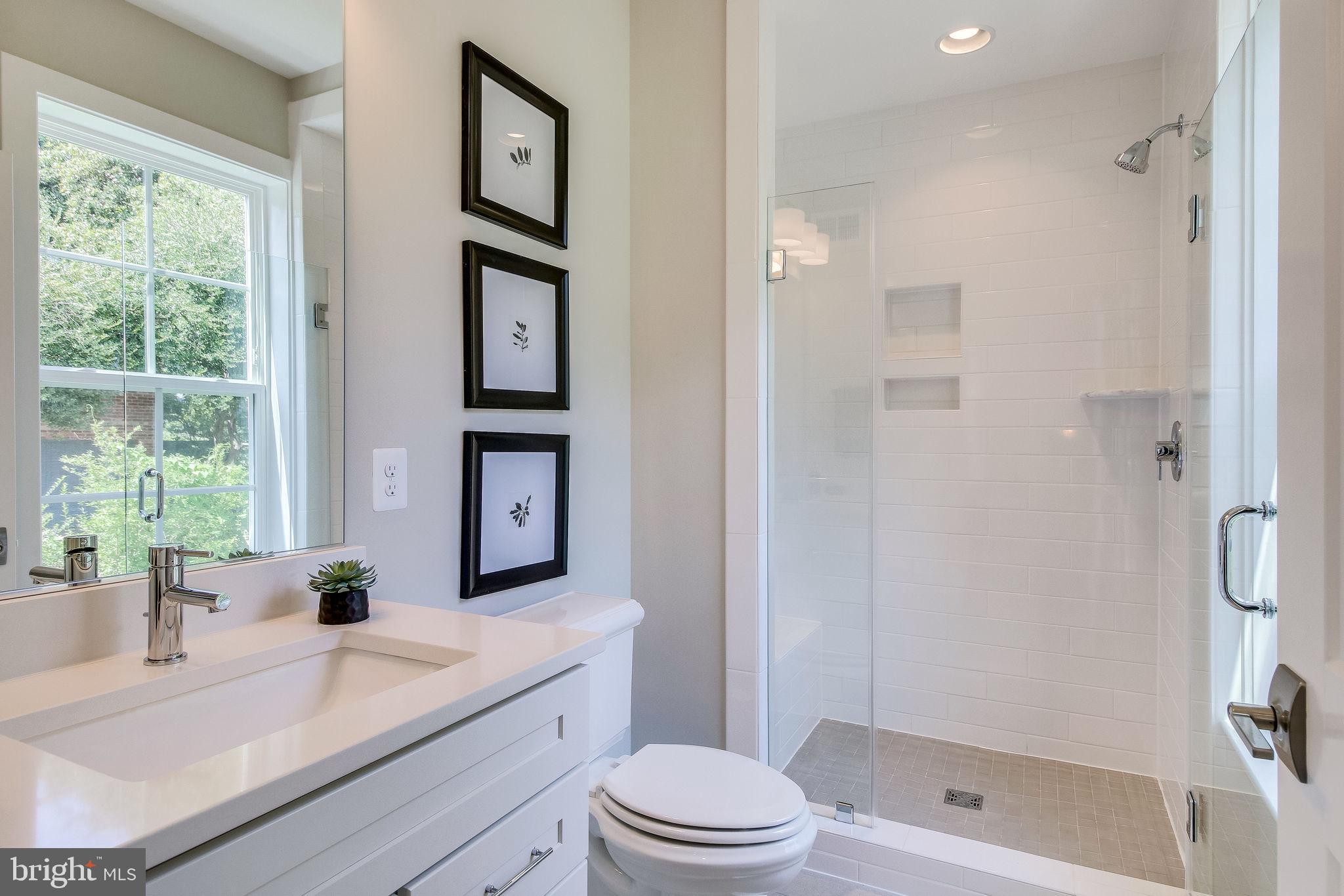 ARLINGTON RIDGE - Residential