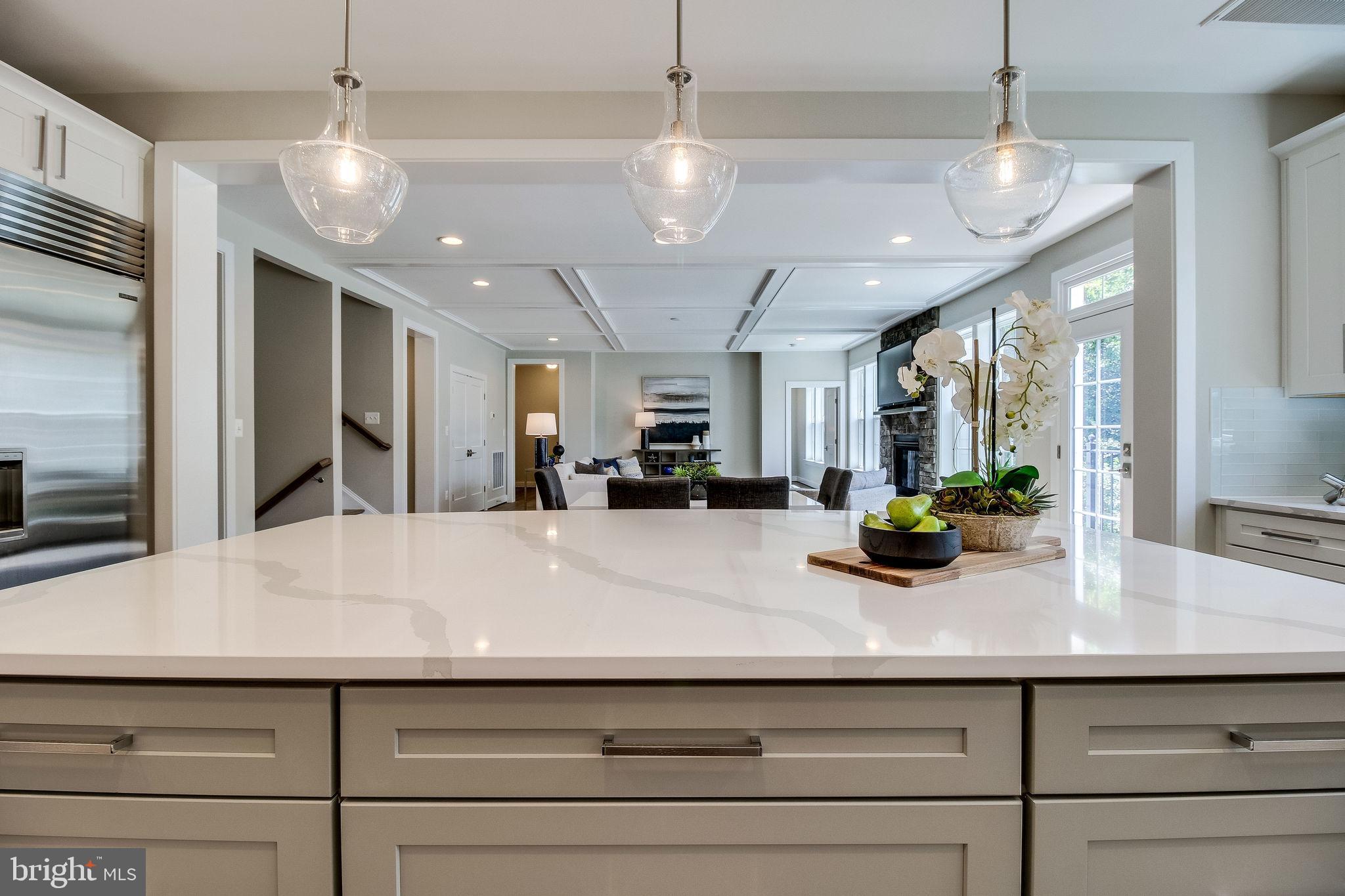 ARLINGTON RIDGE - Residential