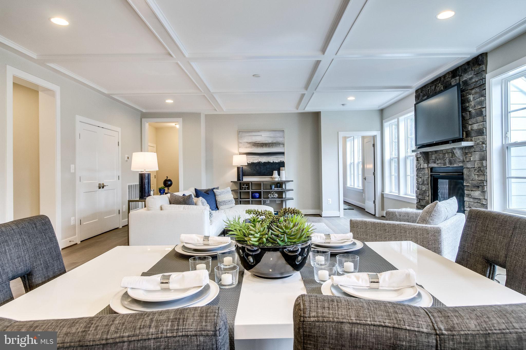 ARLINGTON RIDGE - Residential