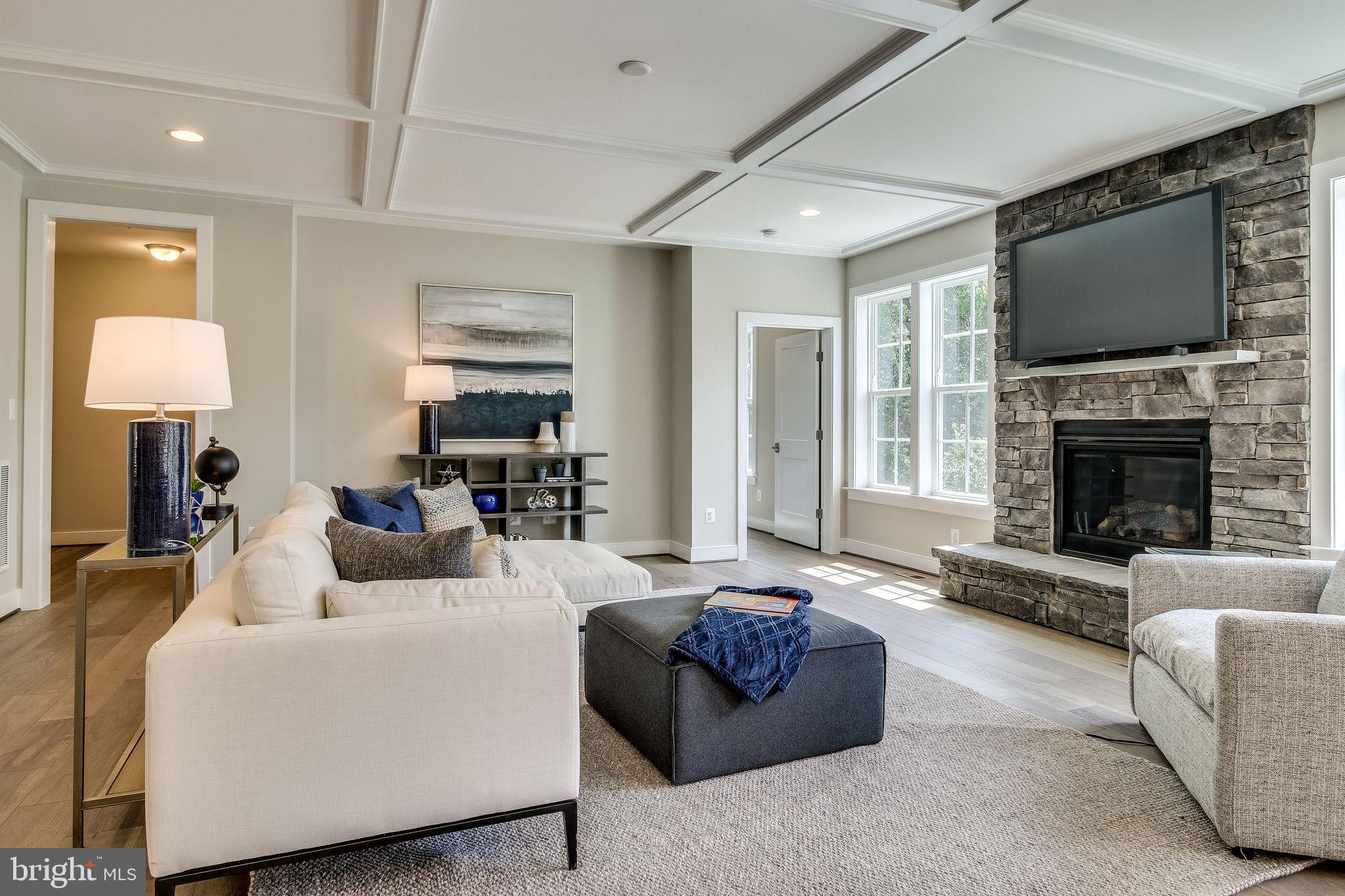 ARLINGTON RIDGE - Residential
