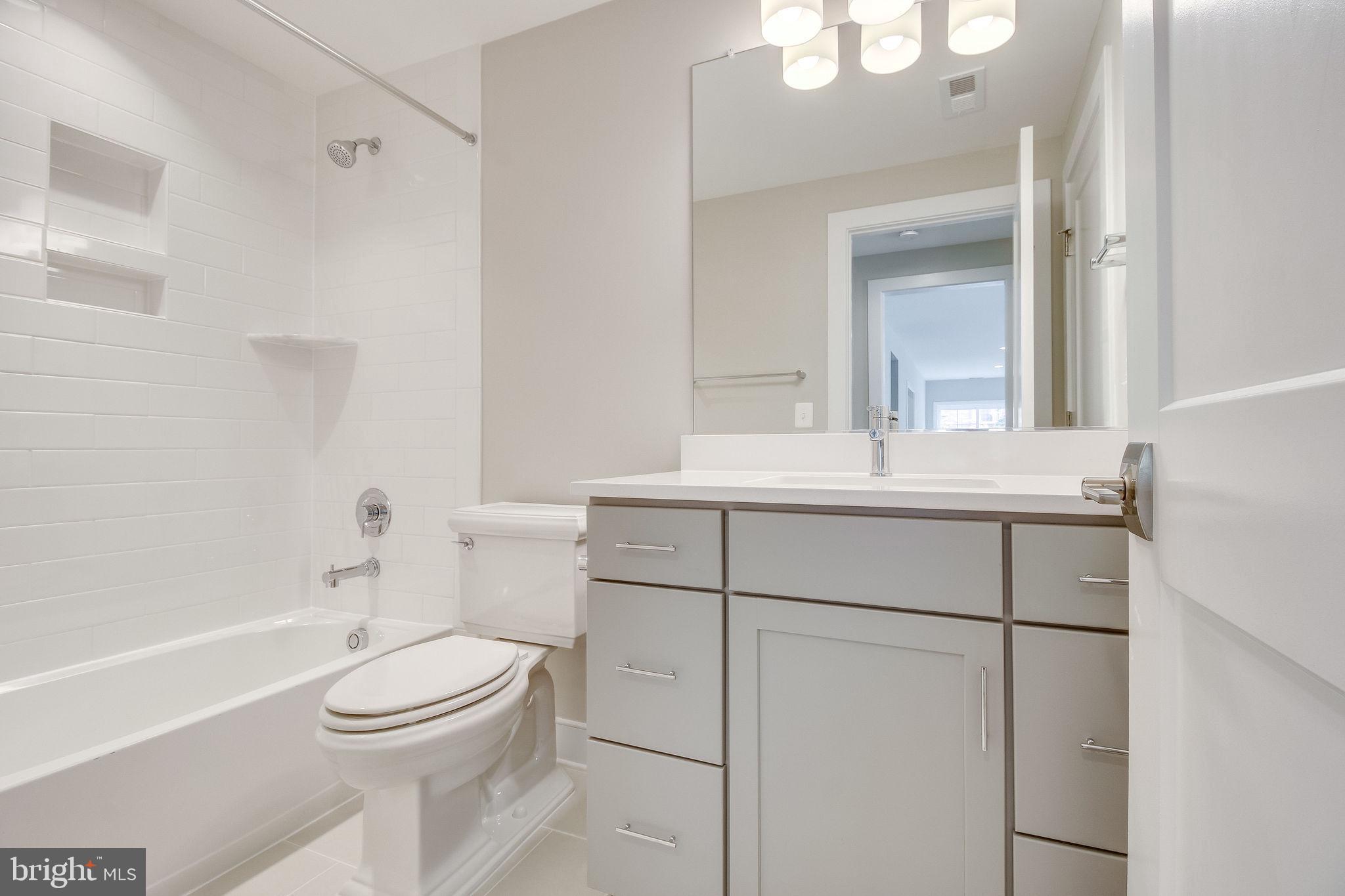 ARLINGTON RIDGE - Residential