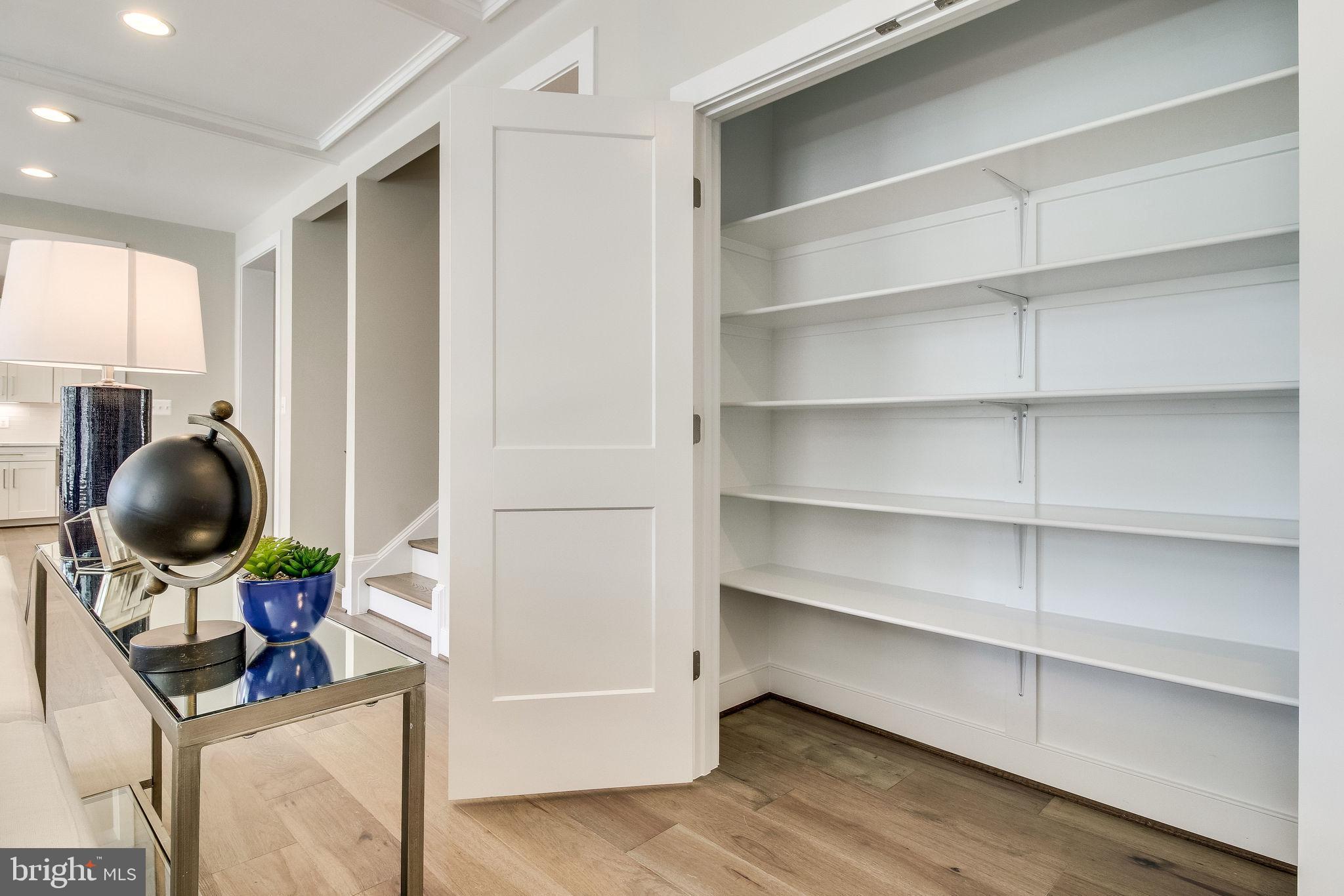 ARLINGTON RIDGE - Residential