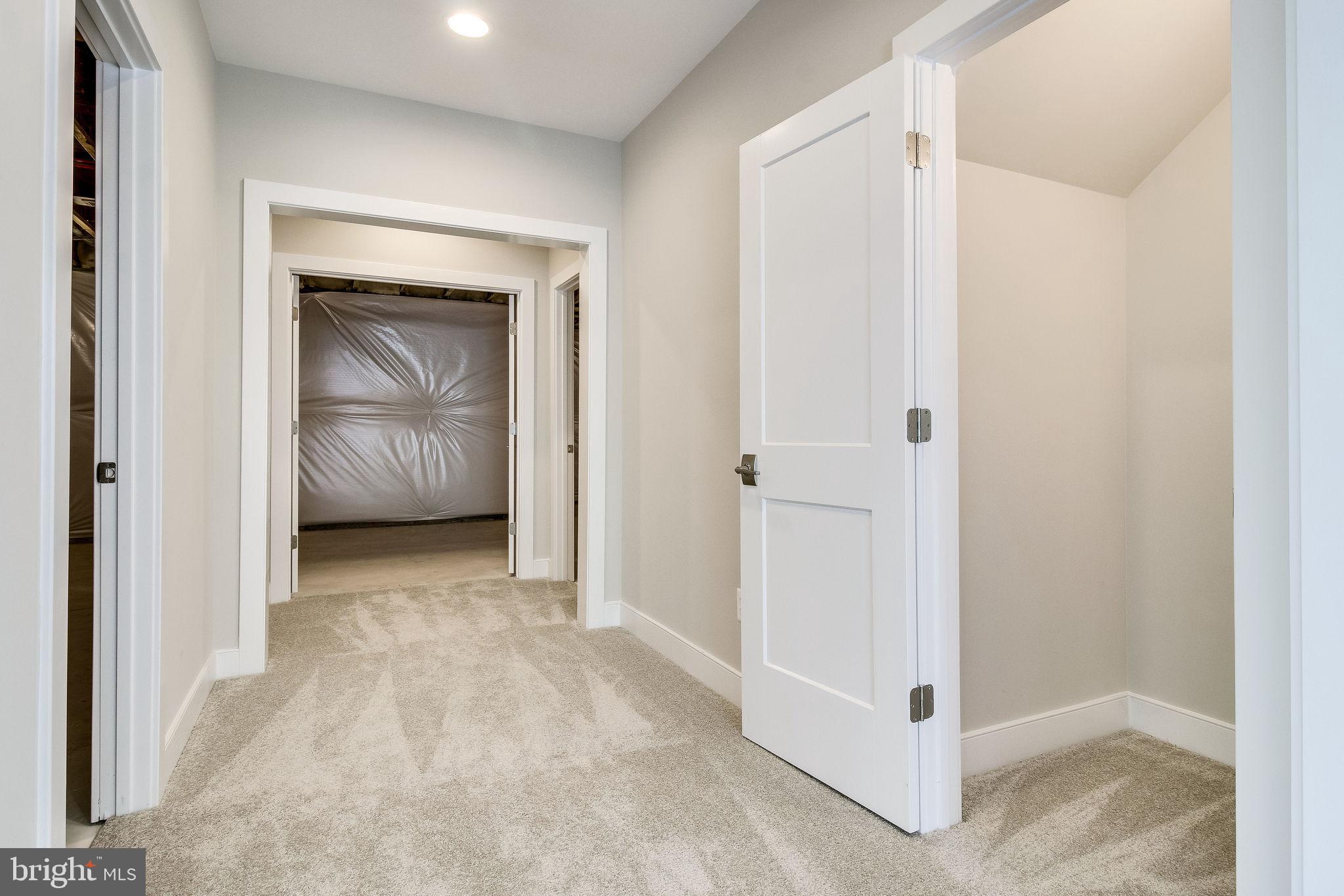 ARLINGTON RIDGE - Residential