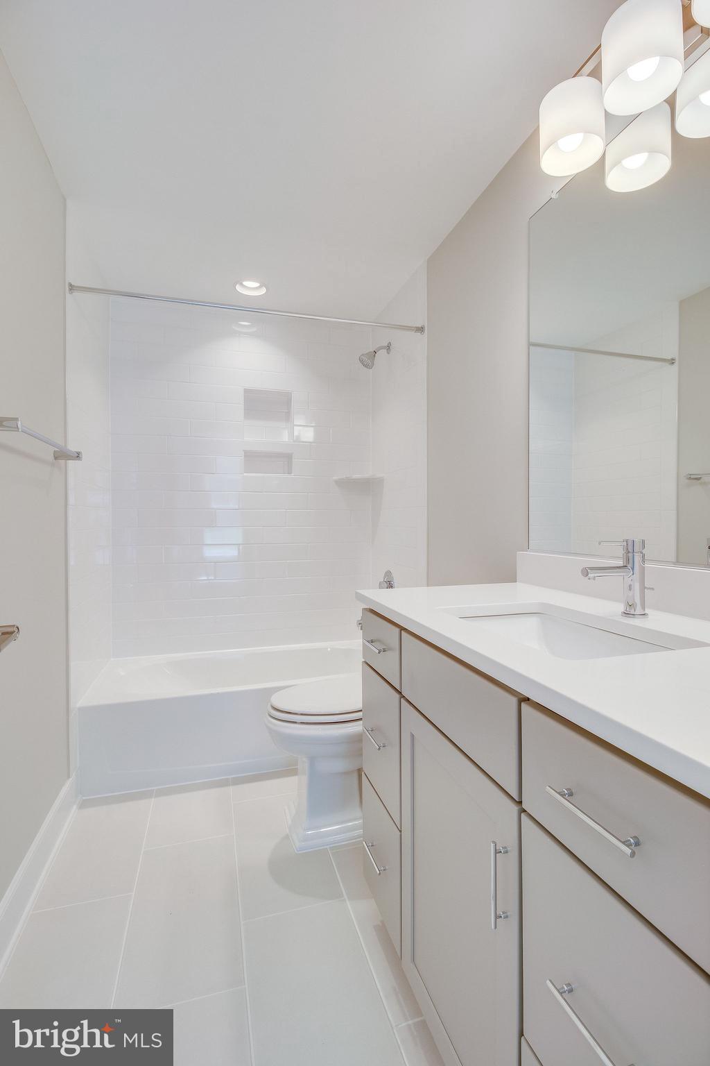 ARLINGTON RIDGE - Residential