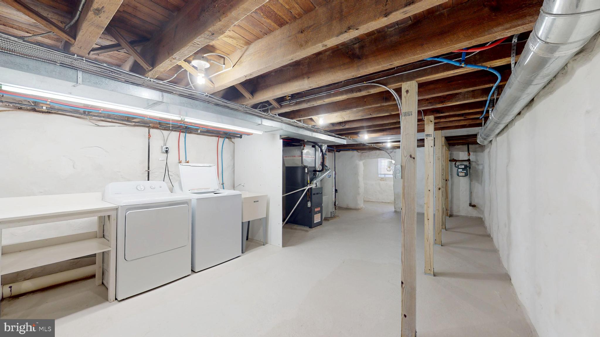 WALNUT HILL - Residential