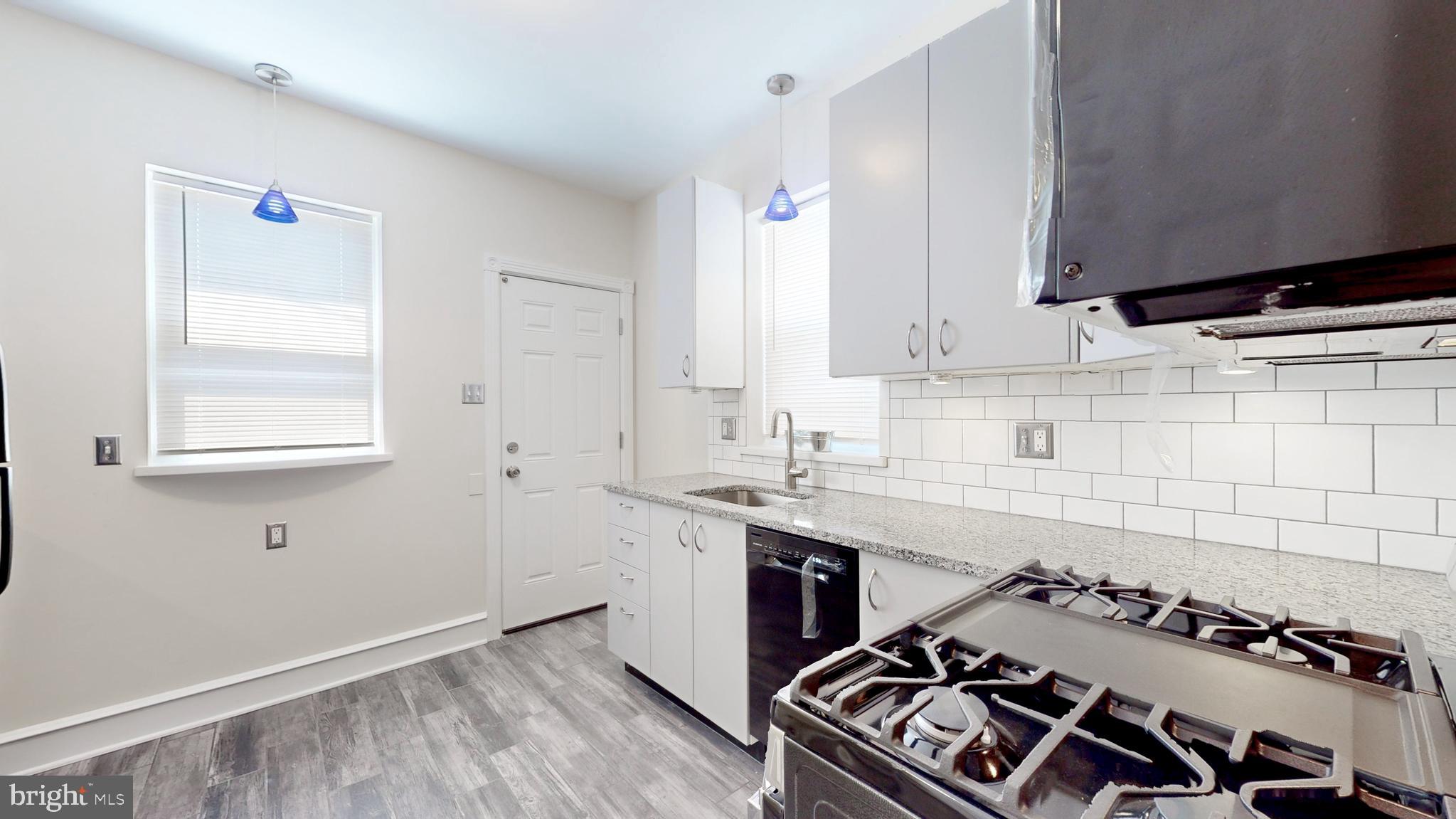WALNUT HILL - Residential