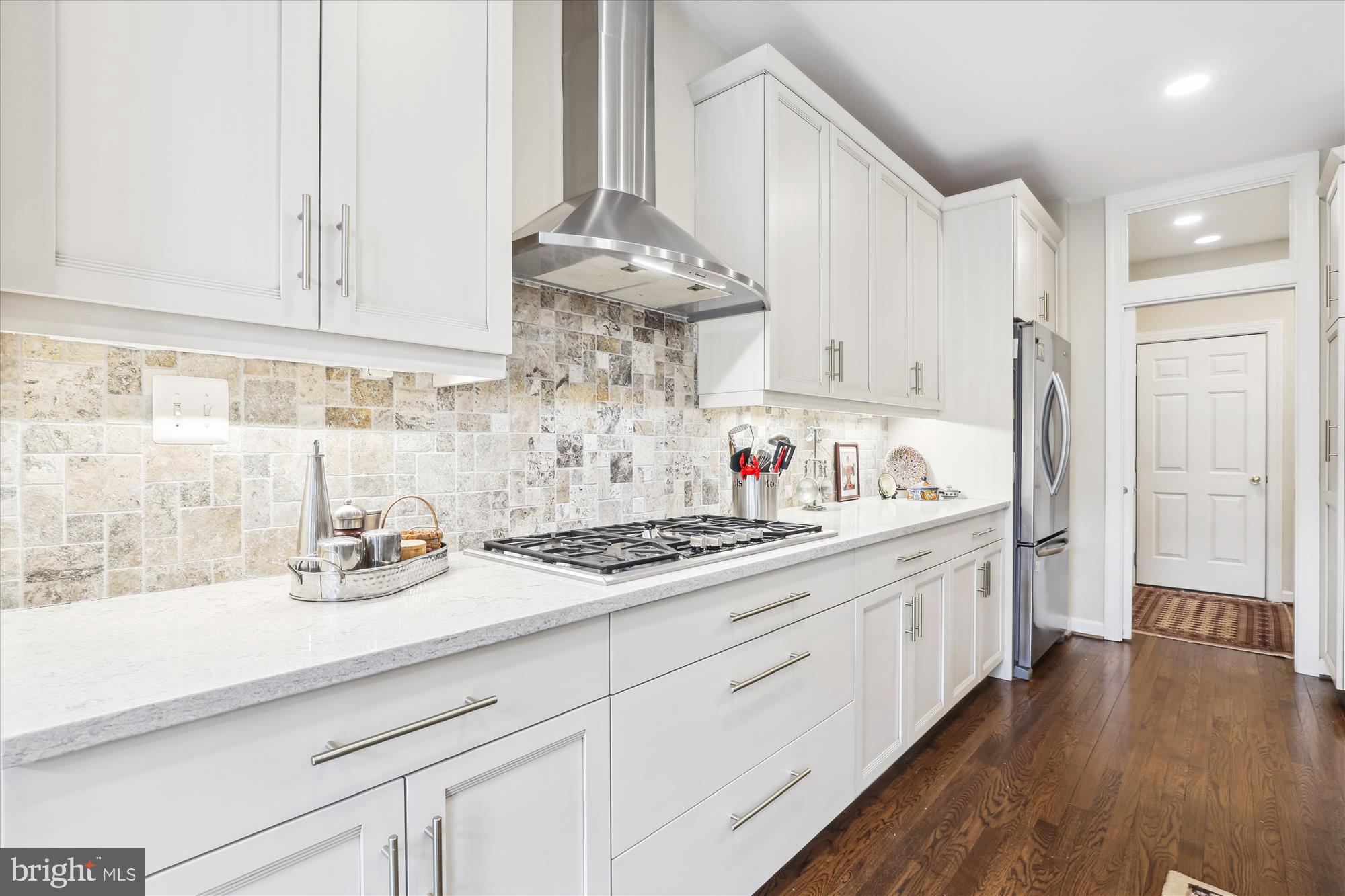 LANSDOWNE ON THE POTOMAC - Residential