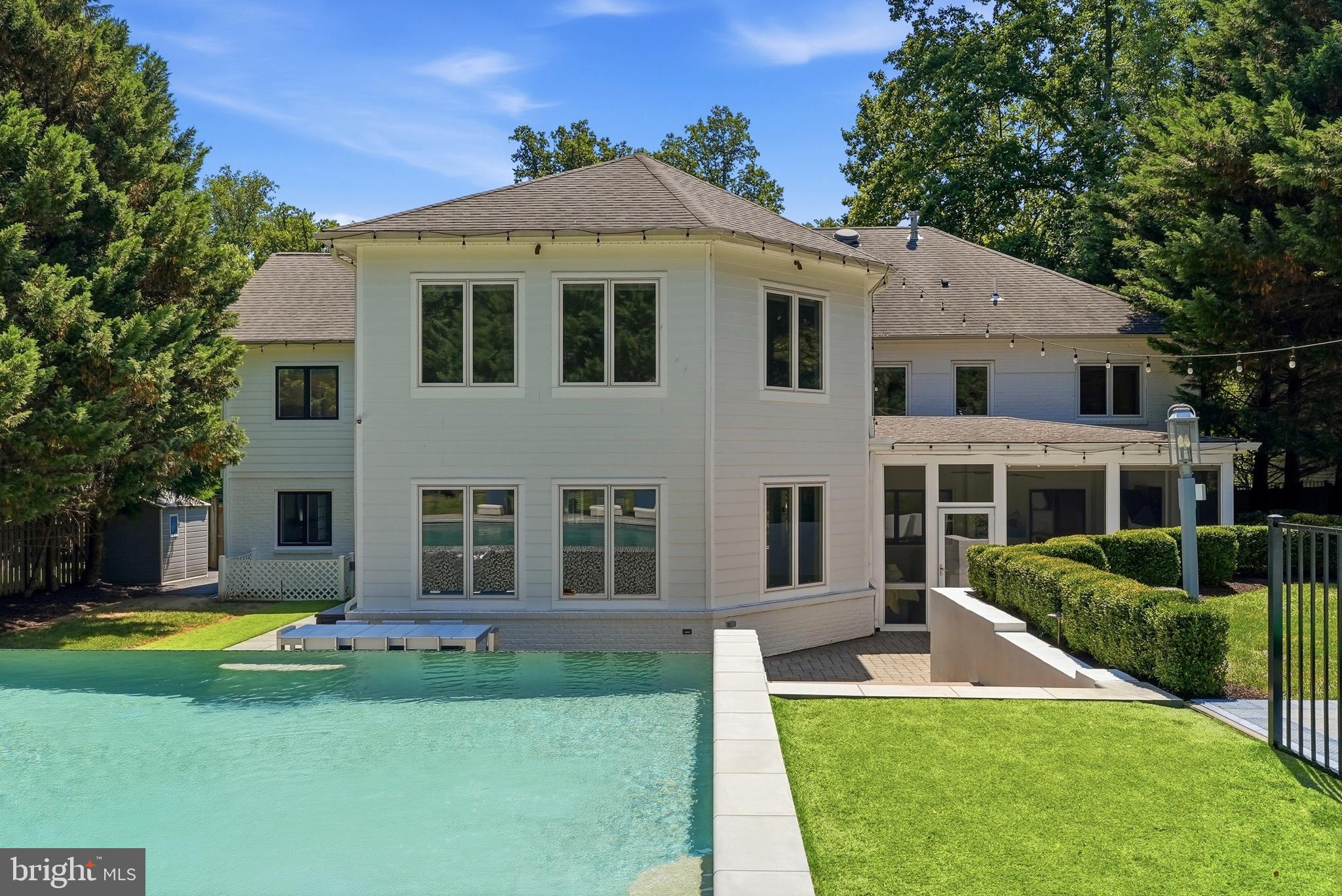 DEVONSHIRE GARDENS - Residential