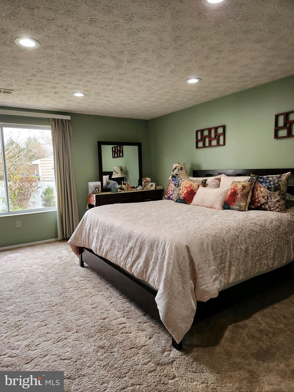 FAIRMONT - Residential