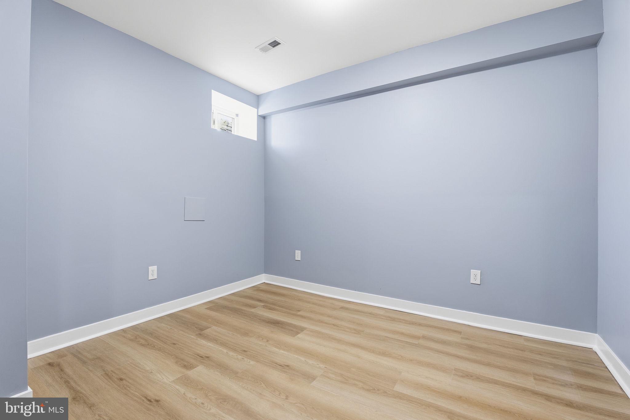 PARK CIRCLE - Residential