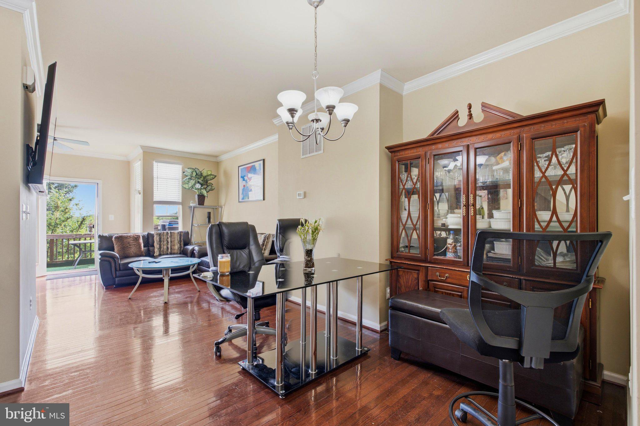 RIVER OAKS - Residential