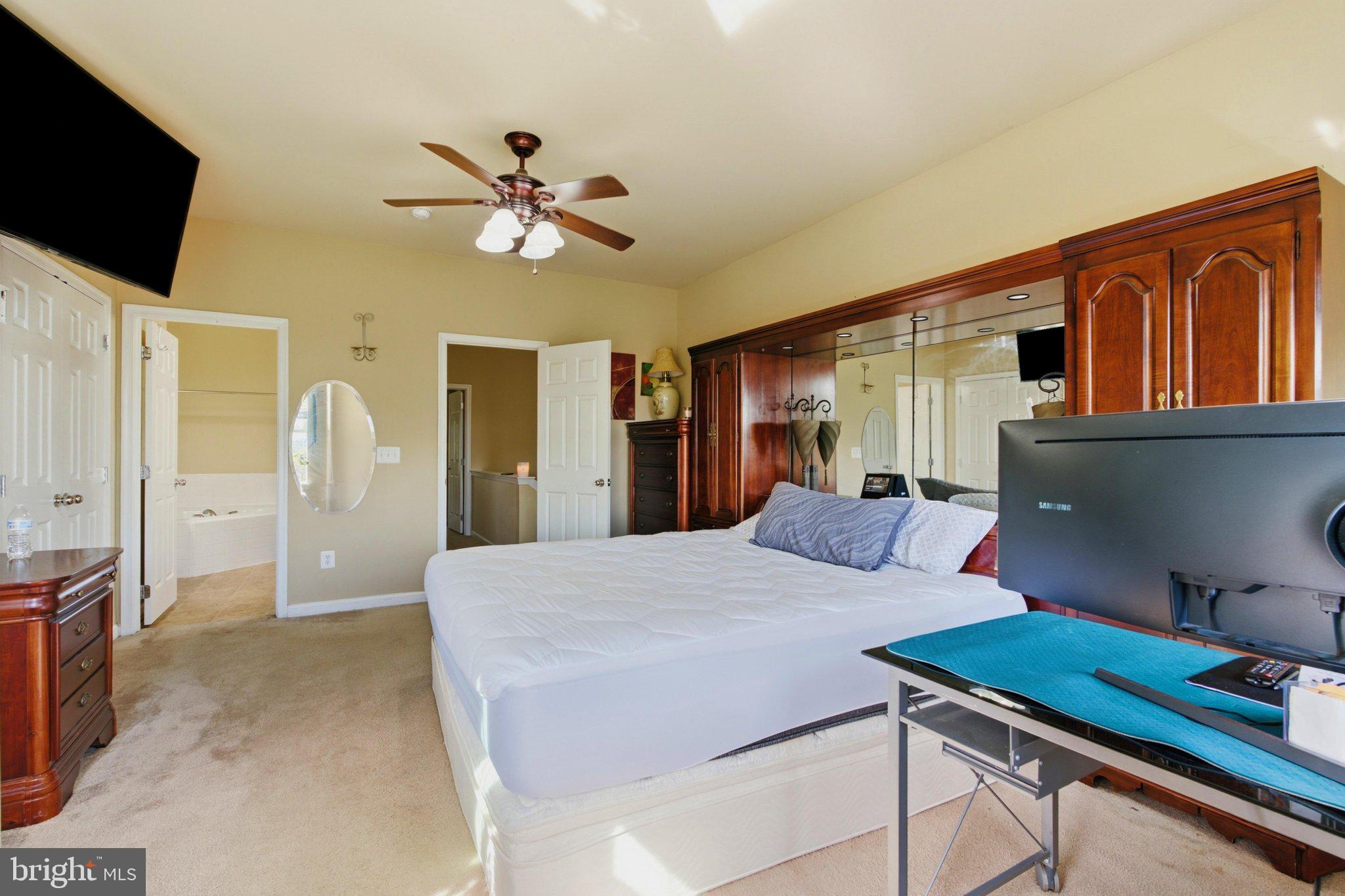 RIVER OAKS - Residential