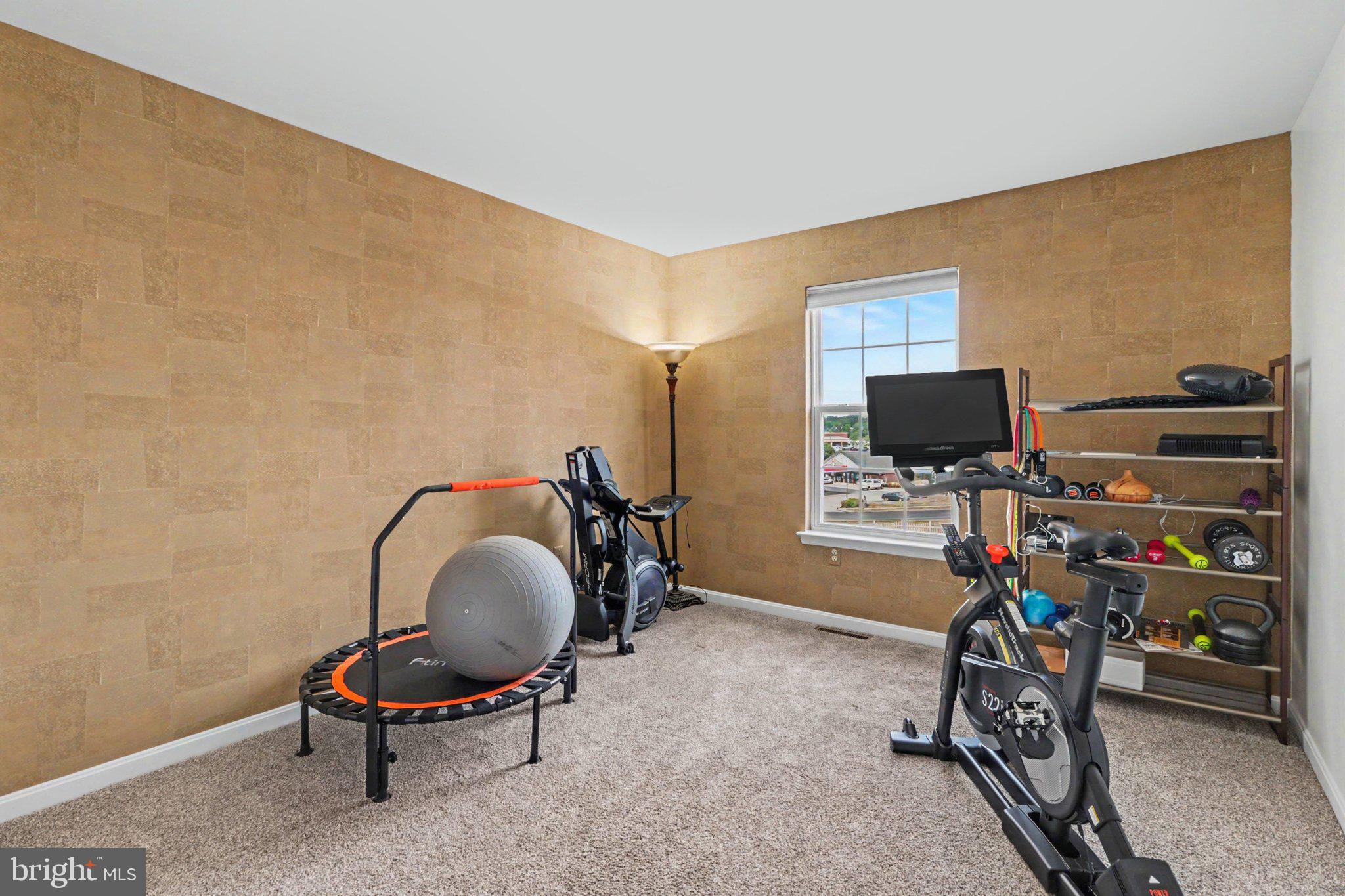 THE PINNACLE - Residential