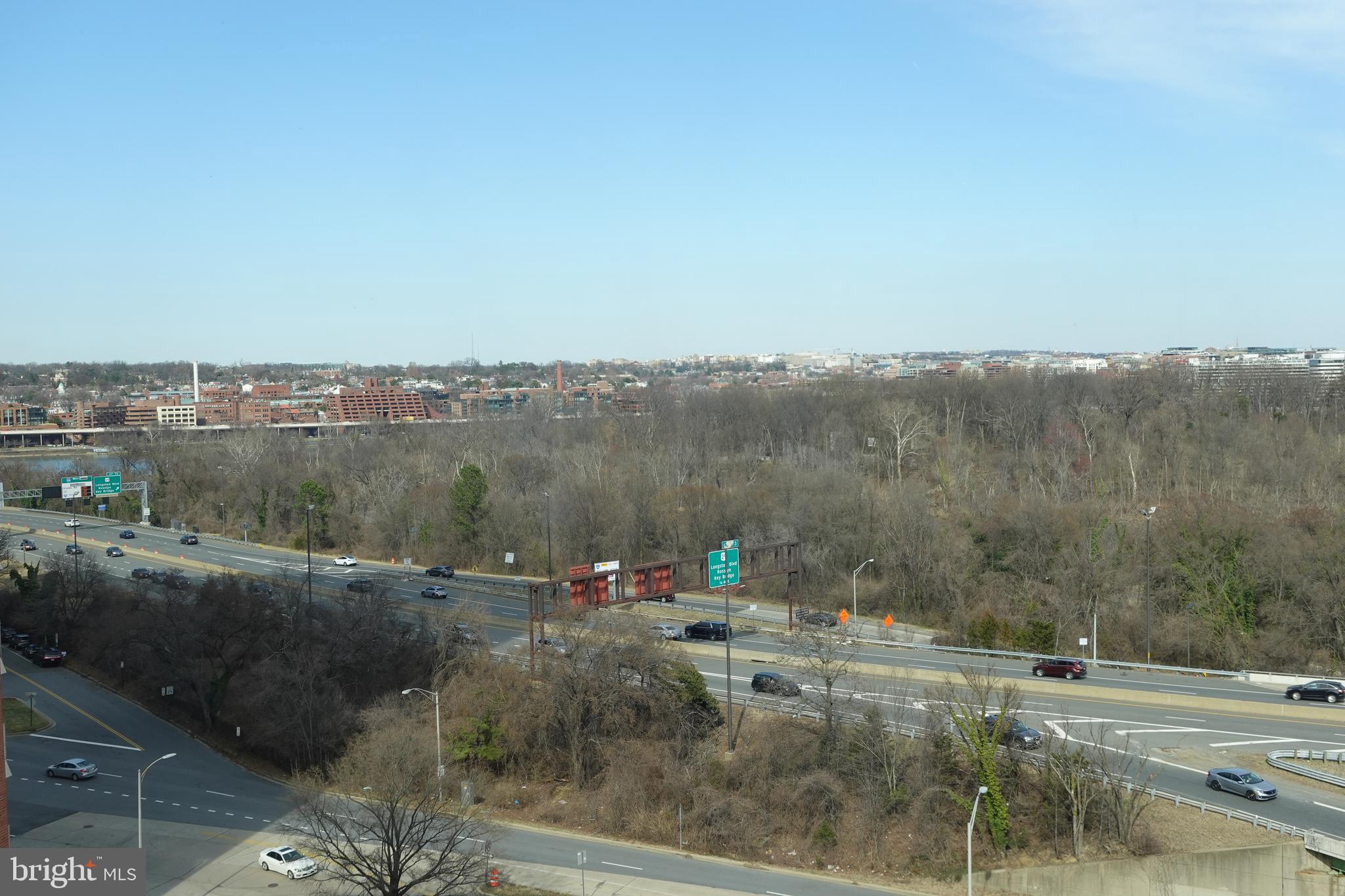 RIVER PLACE EAST - Residential