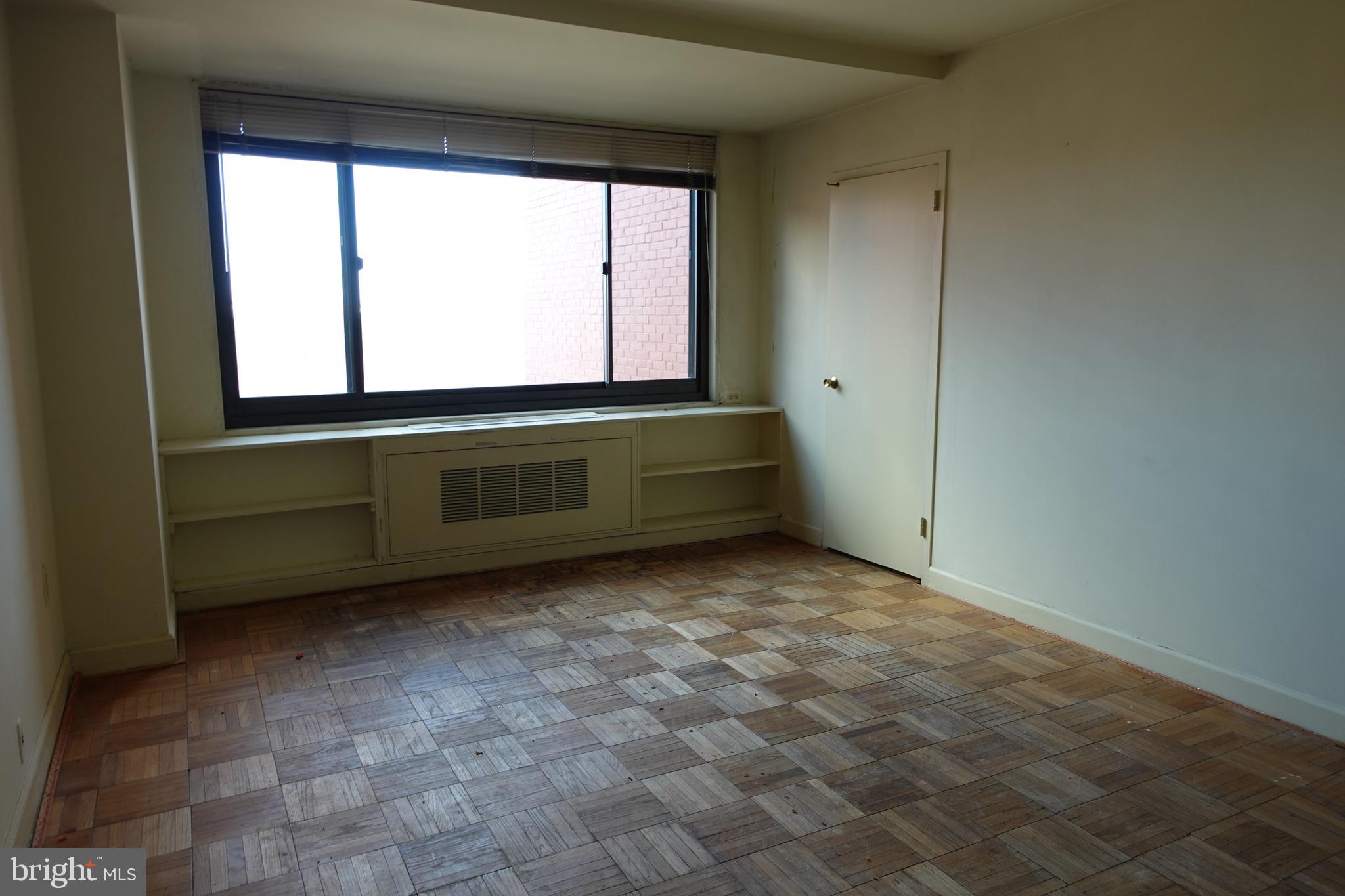 RIVER PLACE EAST - Residential