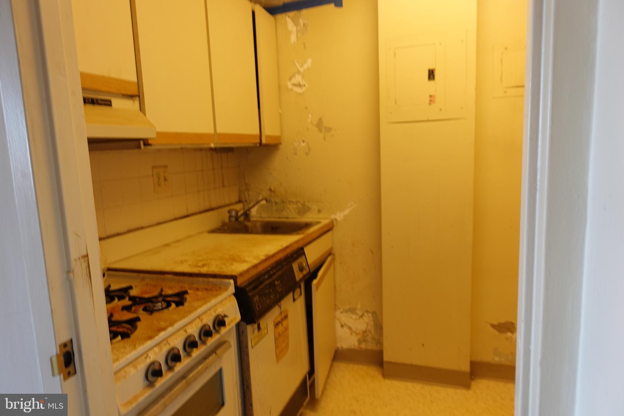 RIVER PLACE EAST - Residential