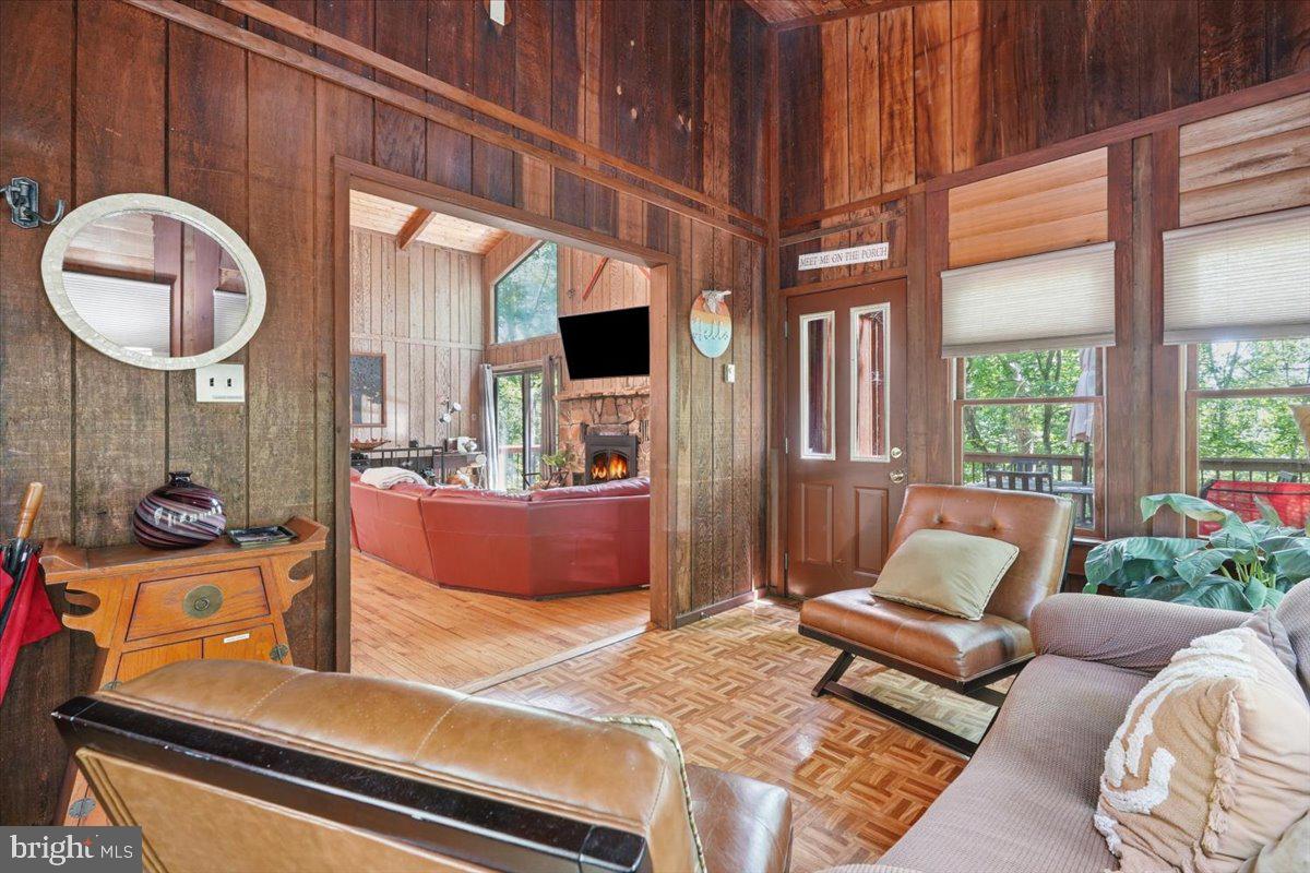 SAW CREEK ESTATES - Residential
