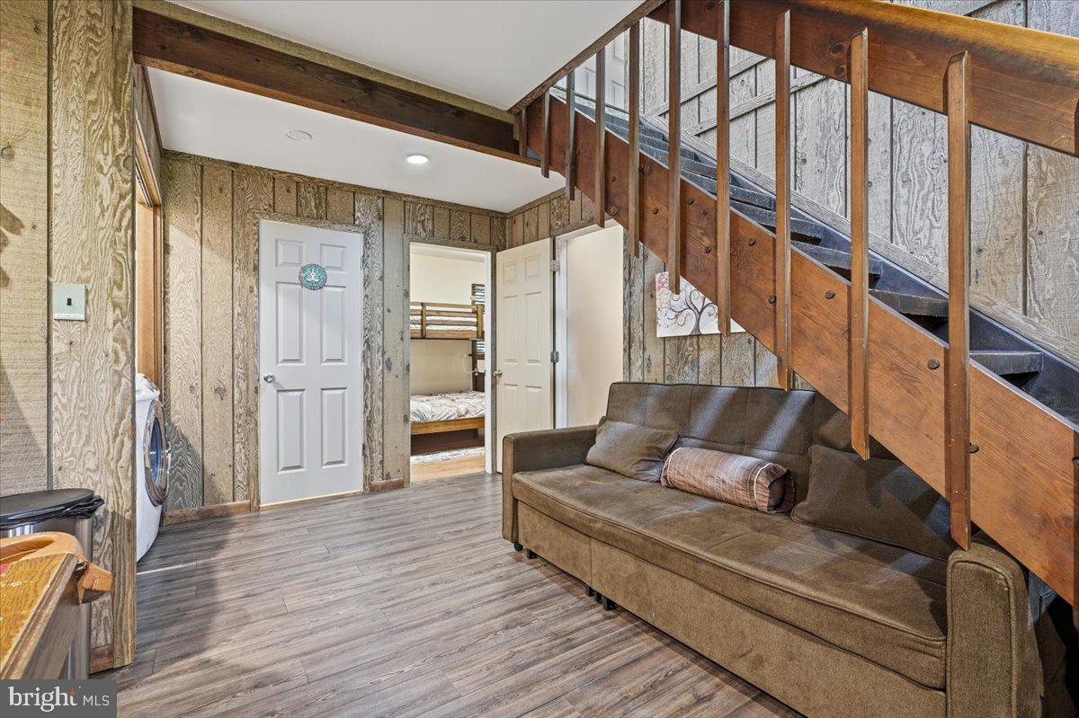 SAW CREEK ESTATES - Residential