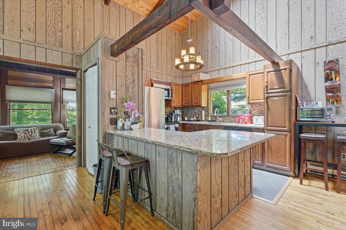 SAW CREEK ESTATES - Residential