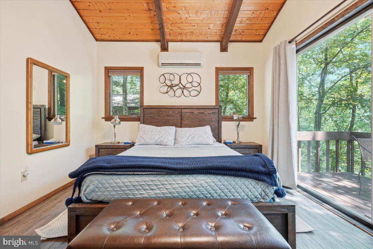 SAW CREEK ESTATES - Residential