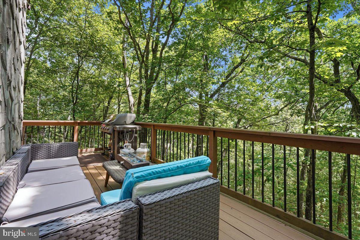 SAW CREEK ESTATES - Residential