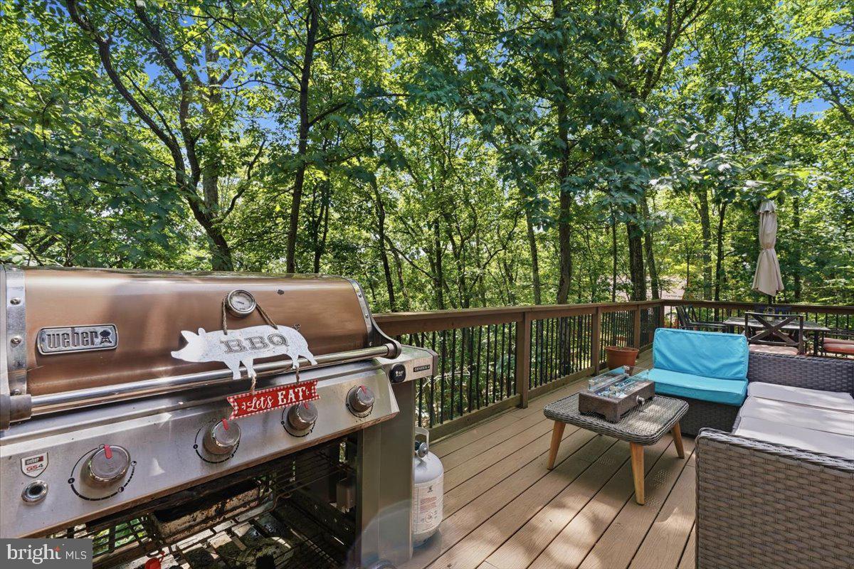 SAW CREEK ESTATES - Residential