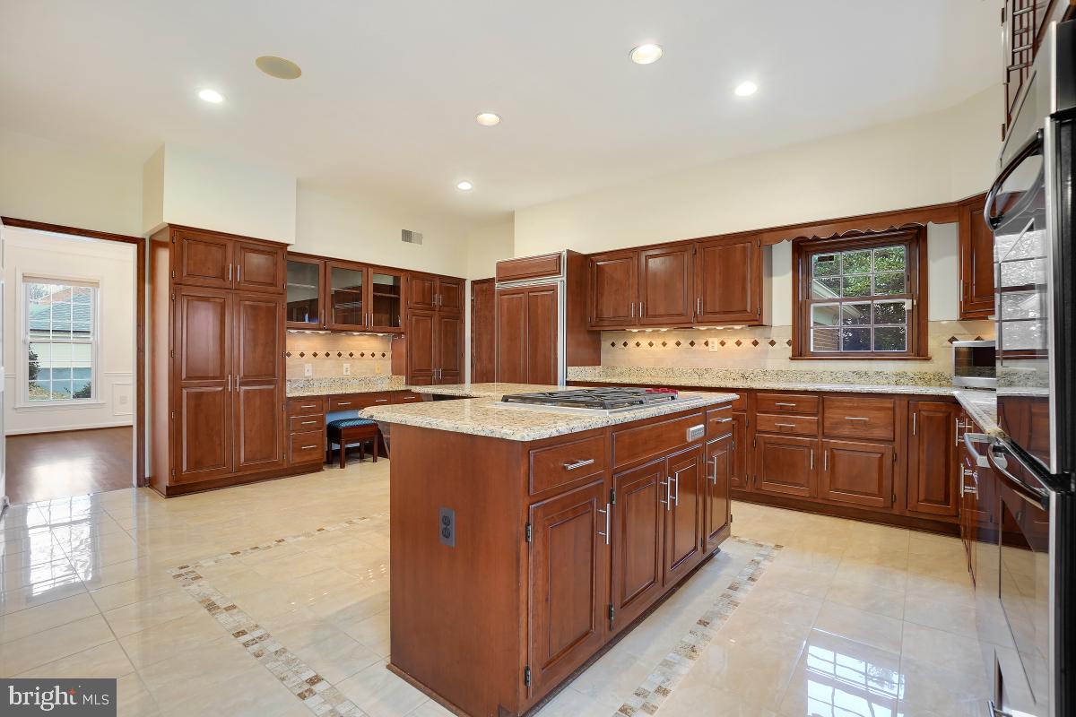 TIMBERLY SOUTH - Residential Lease