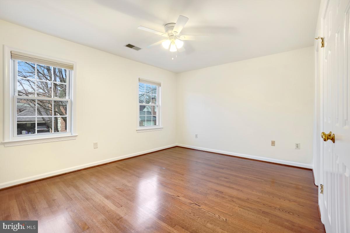 TIMBERLY SOUTH - Residential Lease