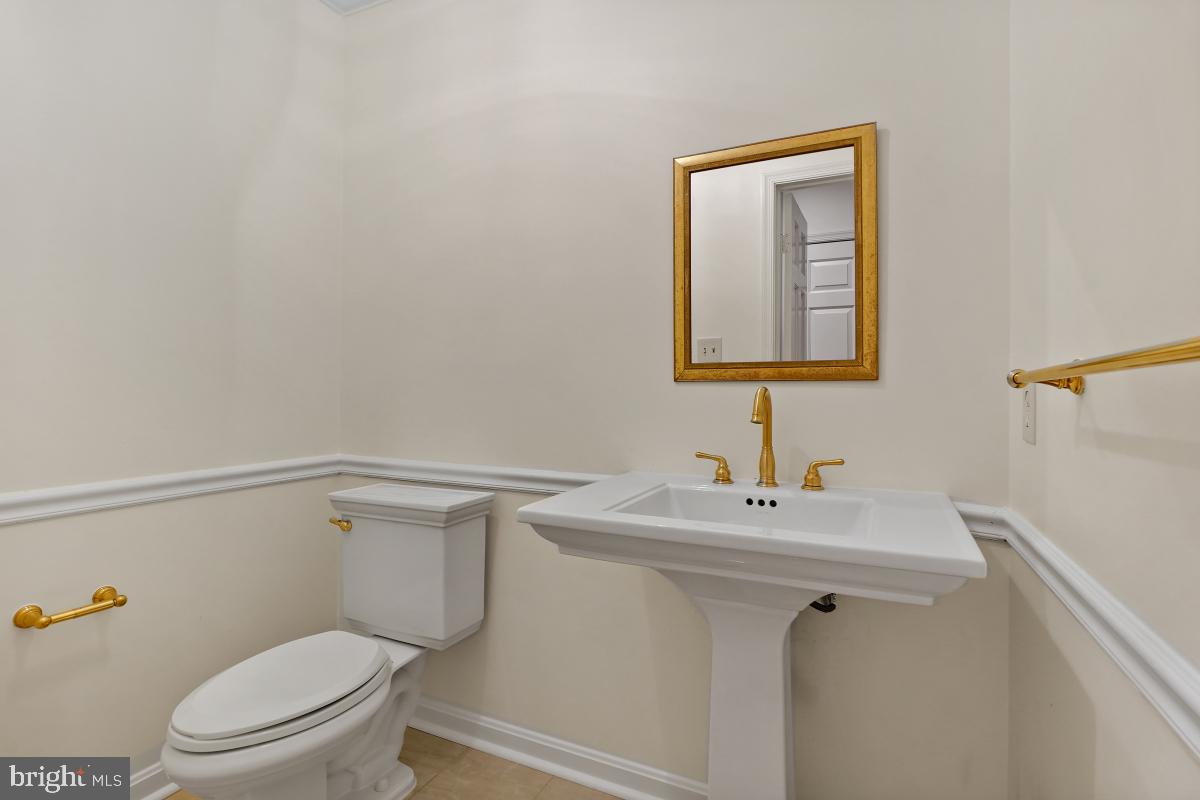 TIMBERLY SOUTH - Residential Lease