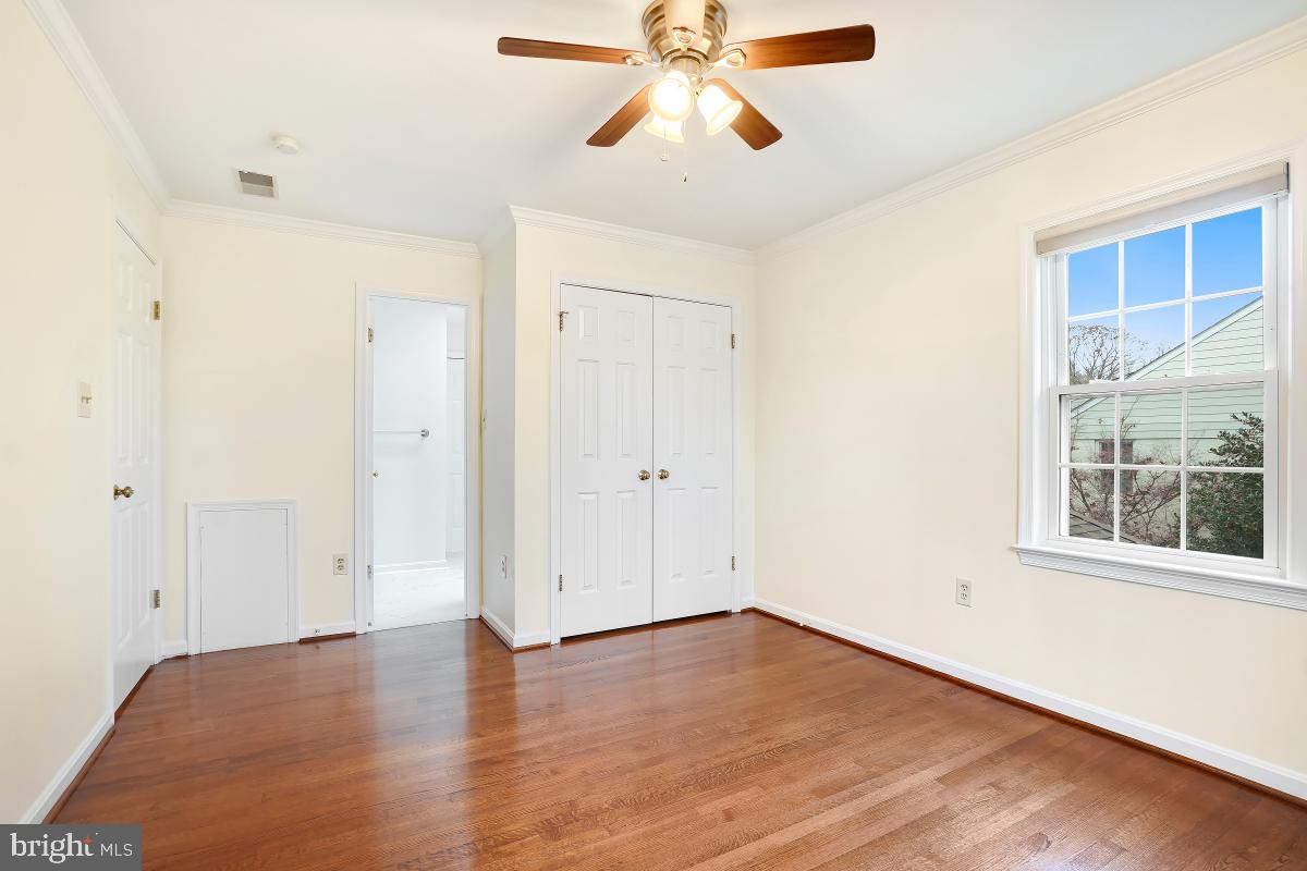 TIMBERLY SOUTH - Residential Lease