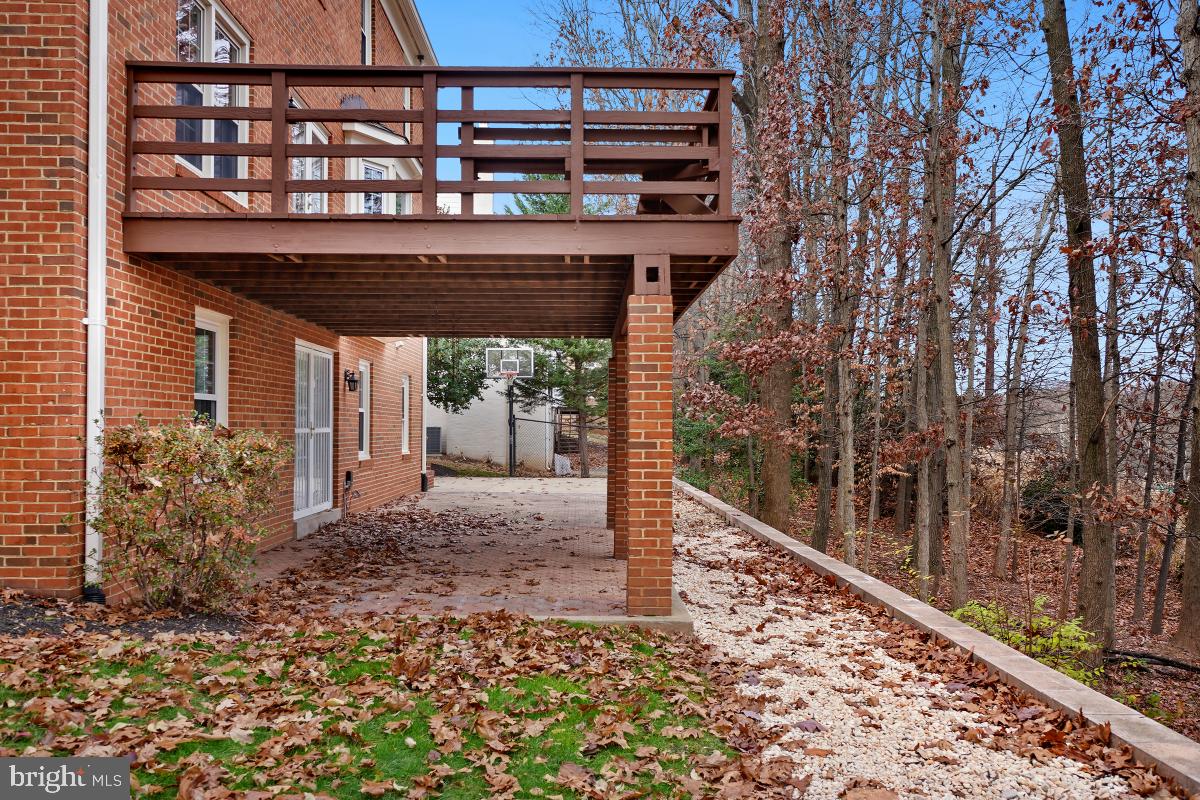TIMBERLY SOUTH - Residential Lease