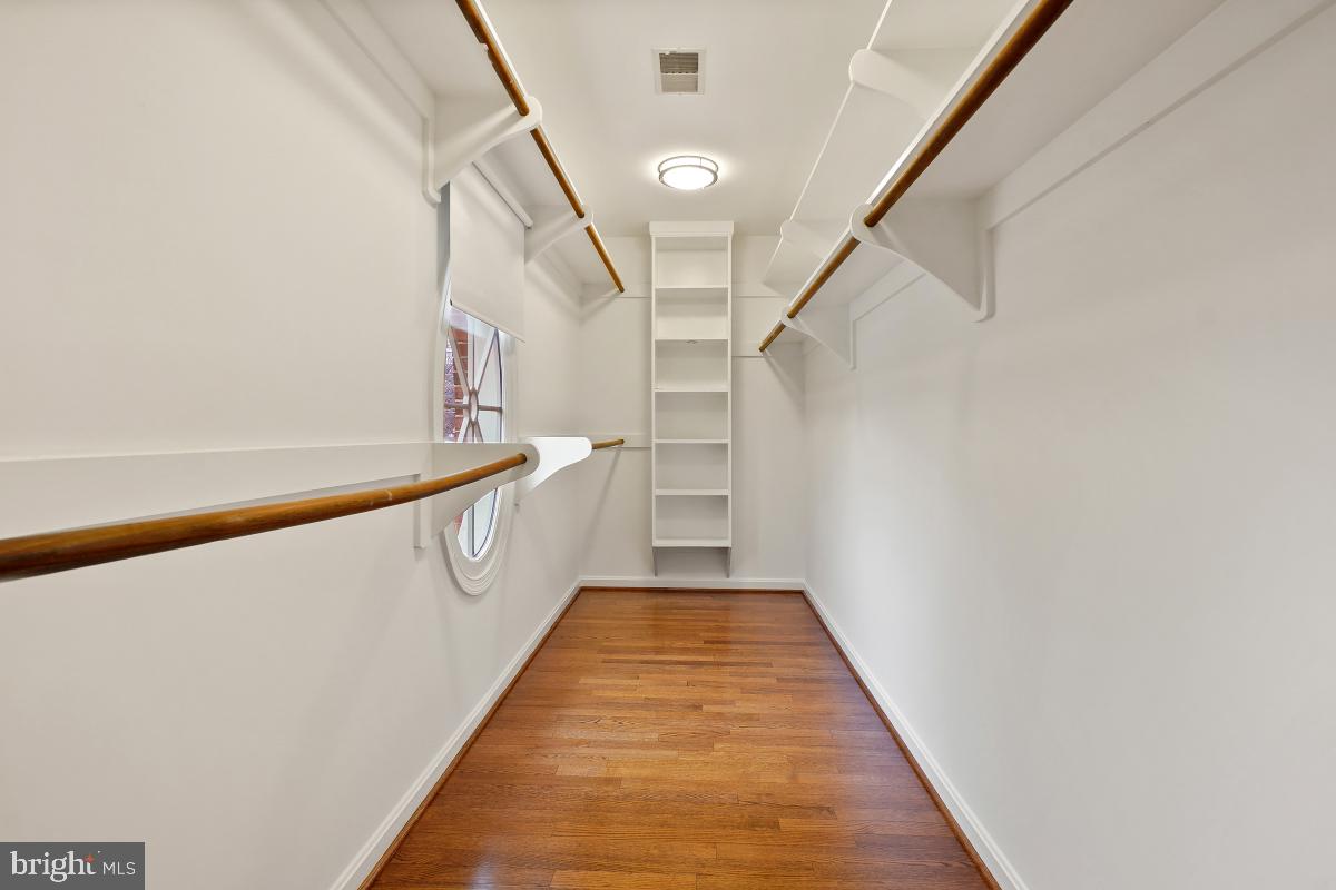 TIMBERLY SOUTH - Residential Lease