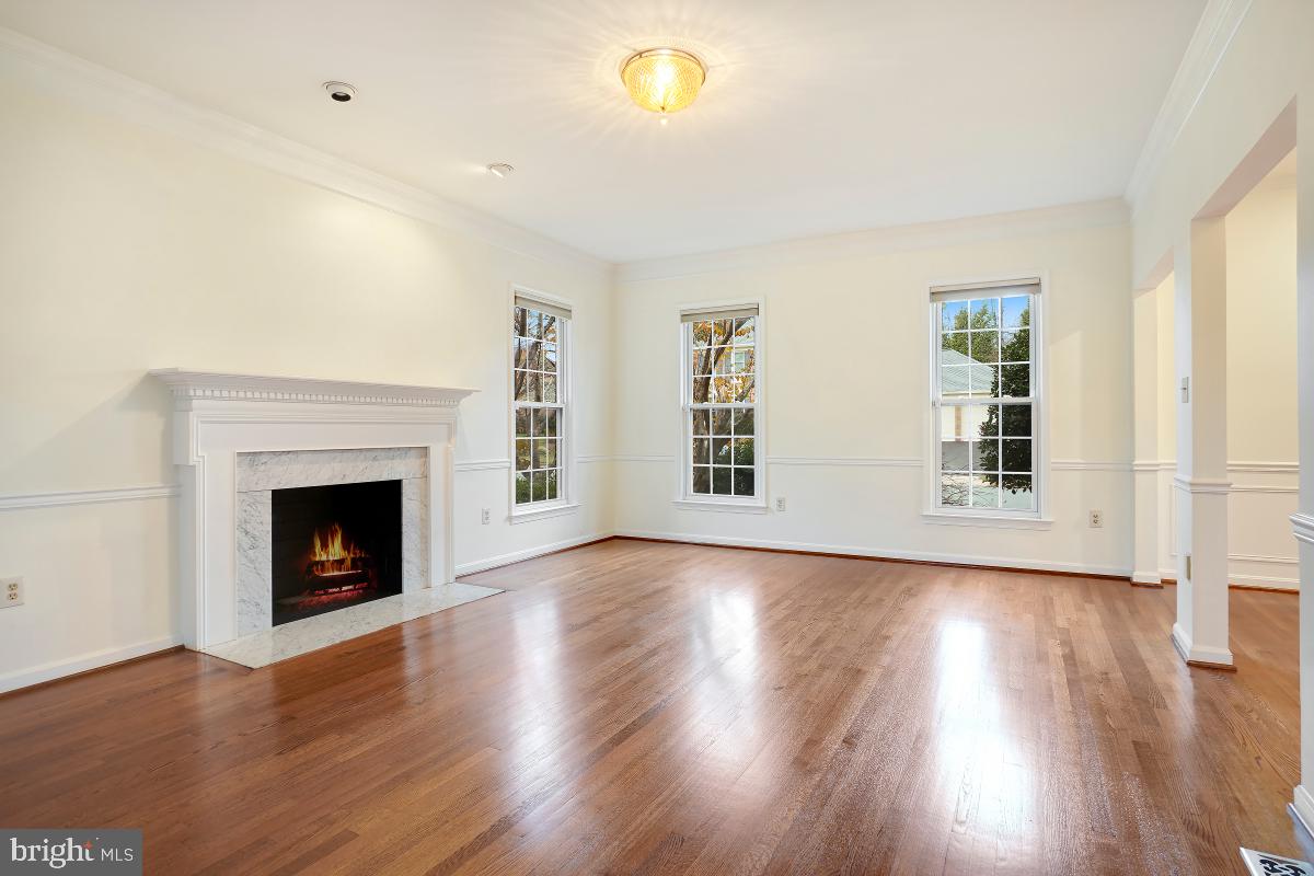 TIMBERLY SOUTH - Residential Lease