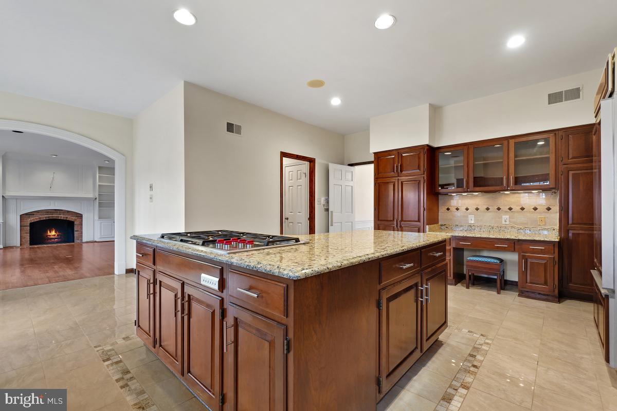 TIMBERLY SOUTH - Residential Lease