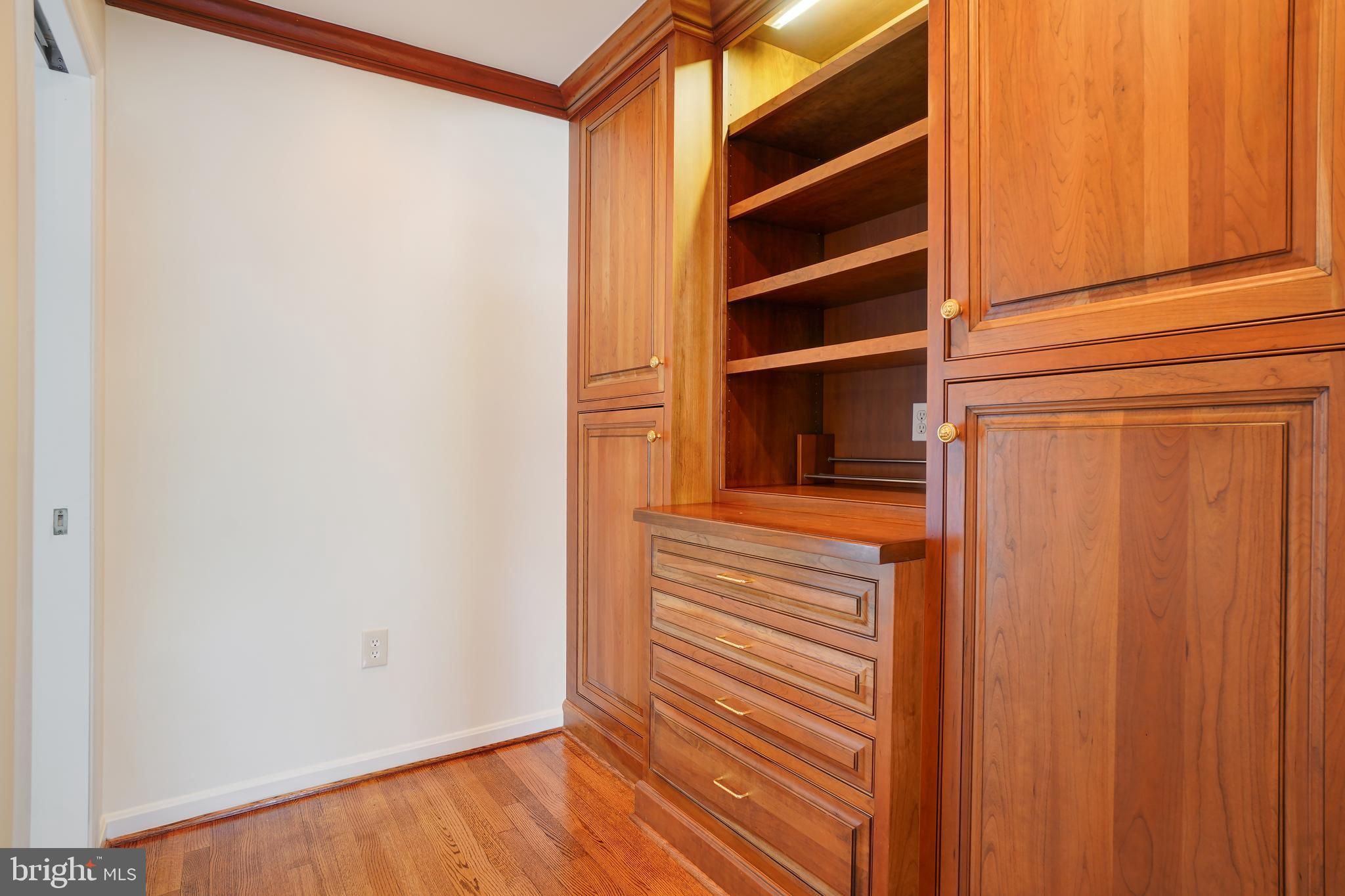 TIMBERLY SOUTH - Residential Lease