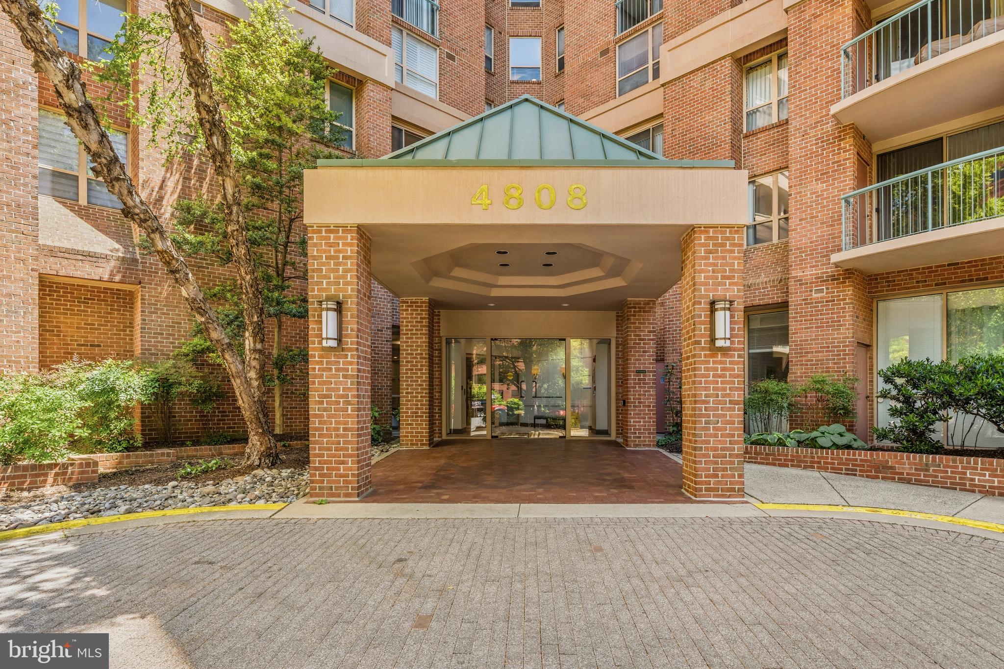 THE CHRISTOPHER - Residential