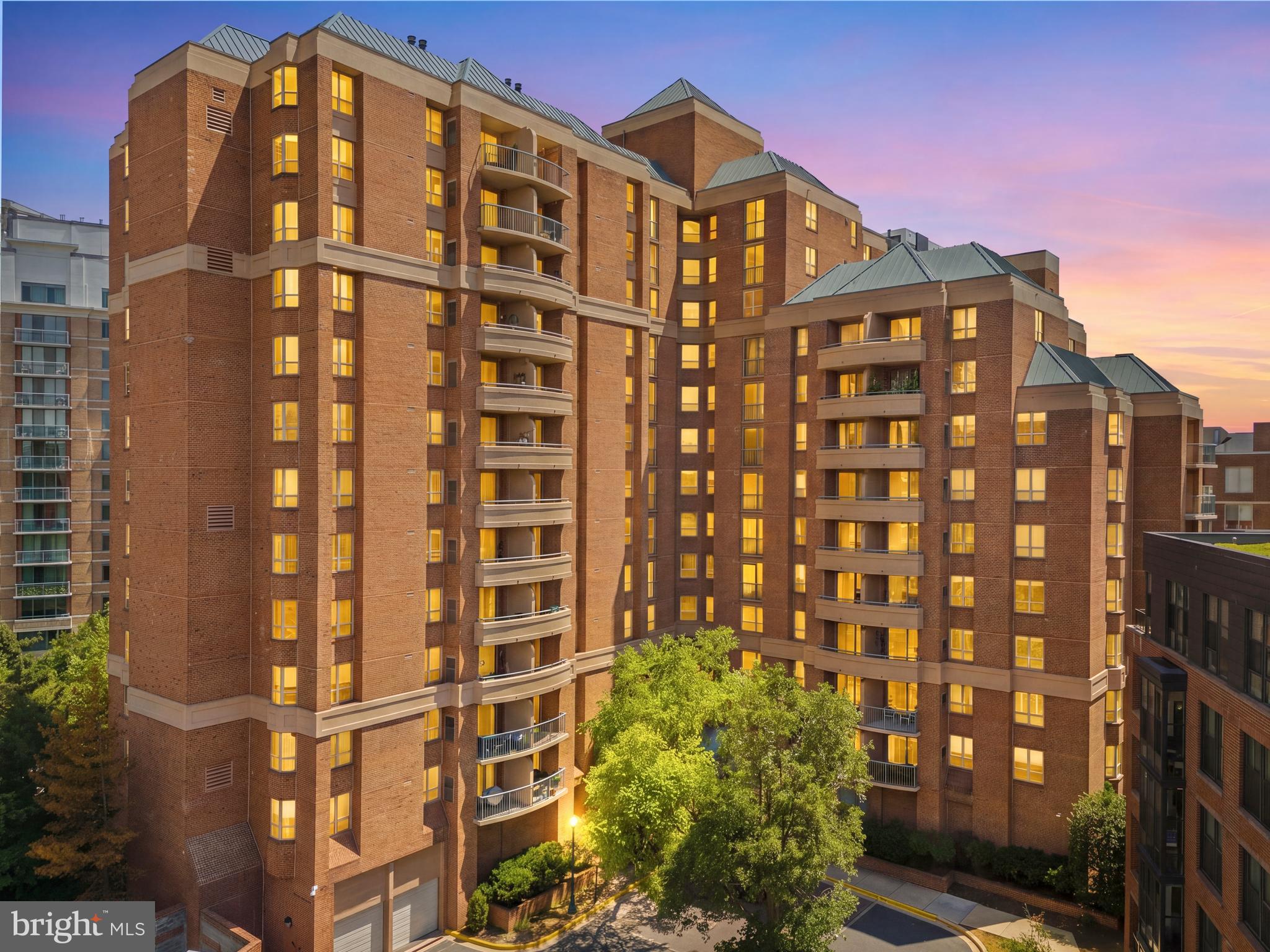 THE CHRISTOPHER - Residential