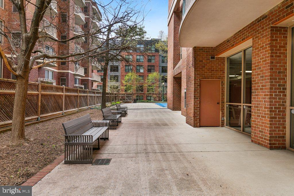 THE CHRISTOPHER - Residential