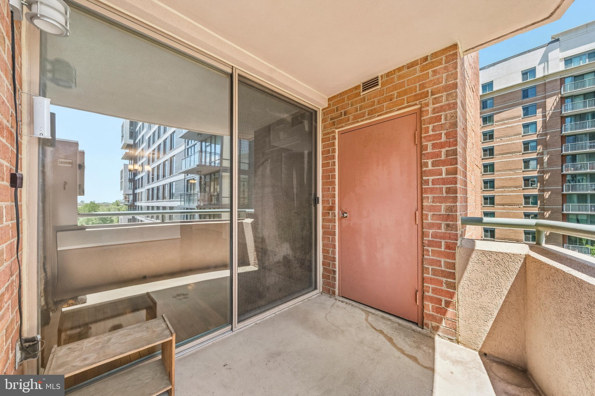 THE CHRISTOPHER - Residential