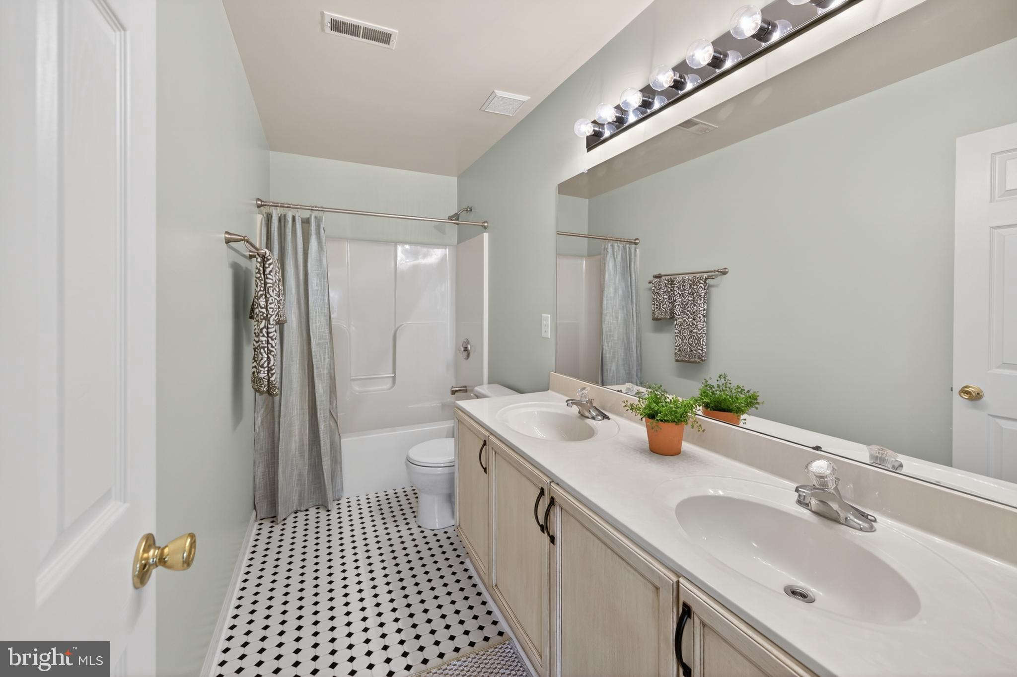 FIELDSTONE - Residential
