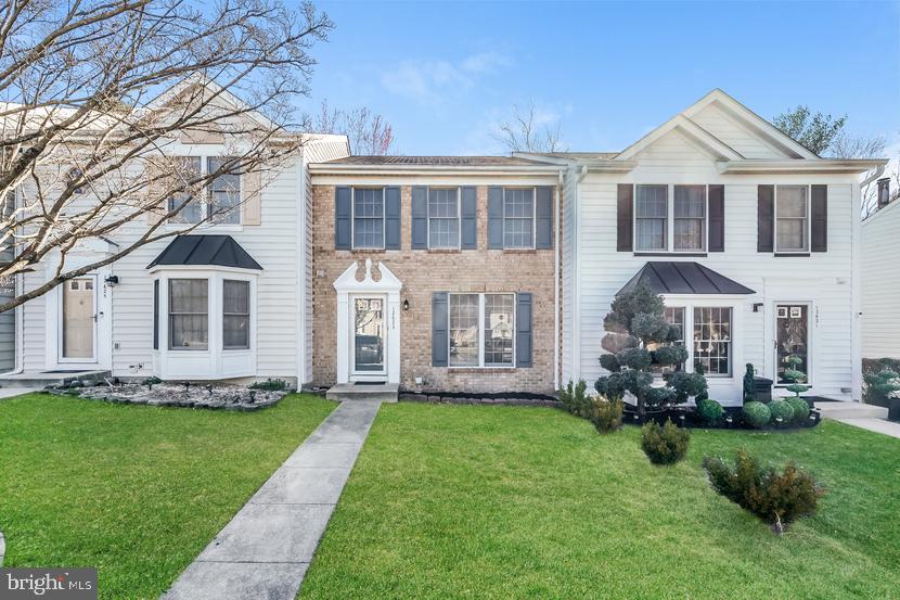 Charming & Spacious Townhome in Upper Marlboro – 3BR/2BA + Finished Basement
Welcome to 12623 Wrightwood Ct – a beautifully maintained 3-bedroom, 2 full bath, 2 half bath townhome located in a peaceful, well-established community in Upper Marlboro.
This inviting home offers over 2,000 sq ft of finished living space, including a fully finished basement—perfect for a home office, media room, or additional living area. The main level features an open layout with a bright living room and dining space that leads to a private deck, ideal for relaxing or entertaining.
The kitchen is equipped with modern appliances, ample cabinetry, and great flow into the dining area. Upstairs, you'll find three spacious bedrooms, including a primary suite with en-suite bath and generous closet space. Additional highlights include central A/C, in-unit washer and dryer, and designated parking.
Located just minutes from shopping, dining, parks, and major commuter routes—this home is a perfect blend of comfort and convenience.
Minimum qualifying income: $97,200. Don’t miss your chance to live in one of Upper Marlboro’s most desirable townhome communities!