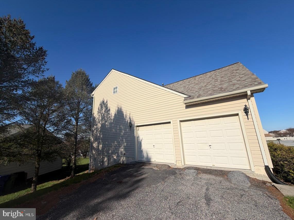 SENECA RIDGE - Residential