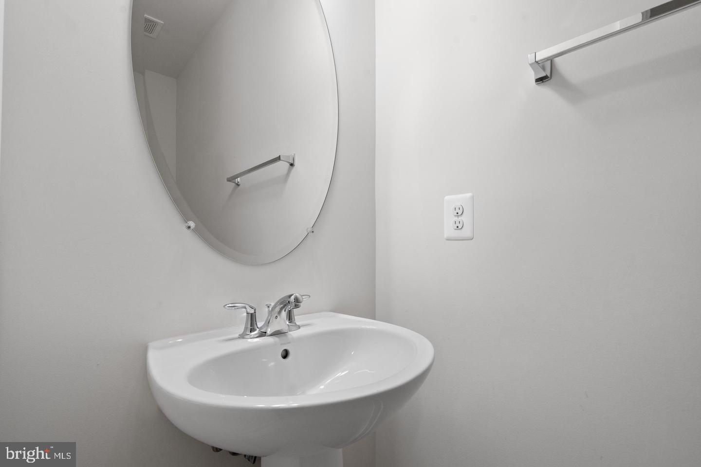 THE PRESERVE AT WESTFIELDS - Residential Lease