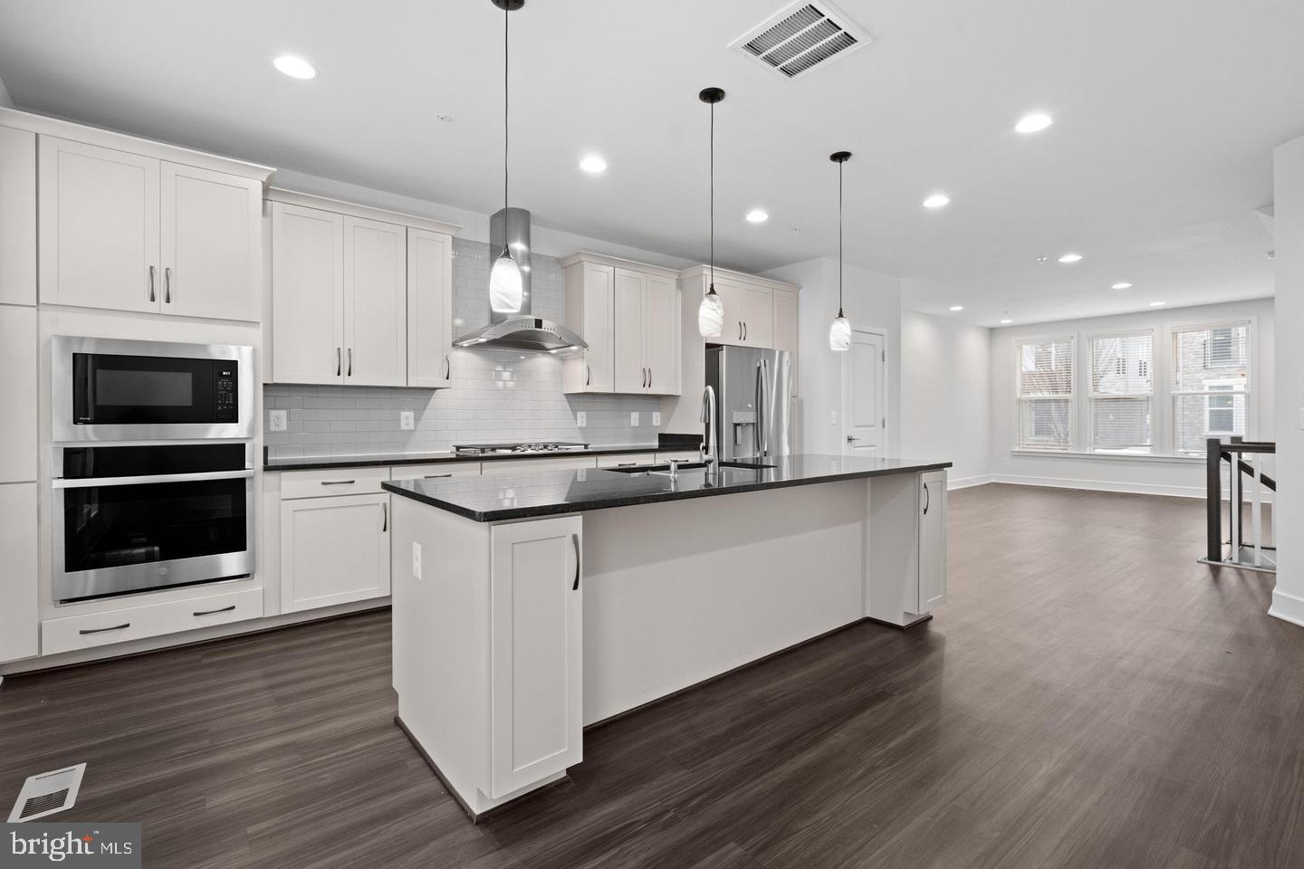 THE PRESERVE AT WESTFIELDS - Residential Lease