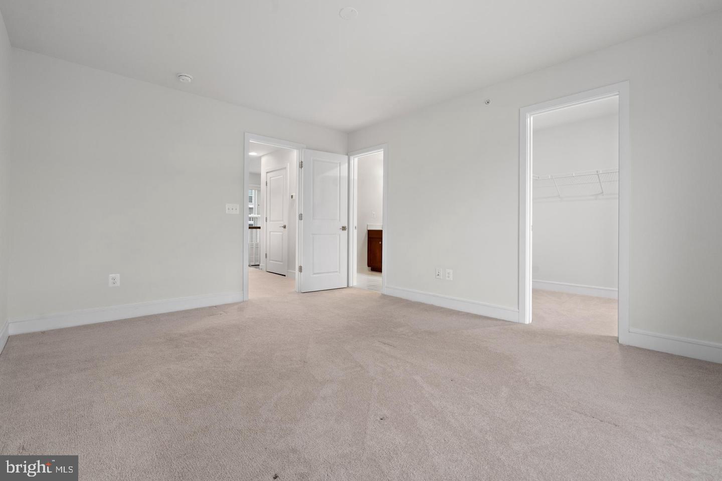 THE PRESERVE AT WESTFIELDS - Residential Lease