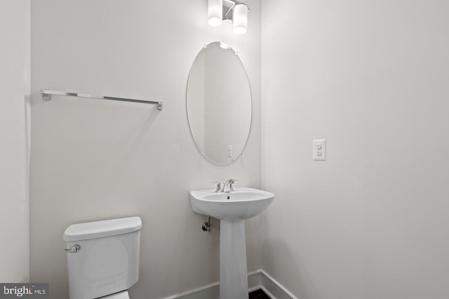 THE PRESERVE AT WESTFIELDS - Residential Lease