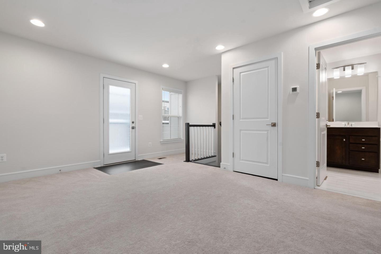 THE PRESERVE AT WESTFIELDS - Residential Lease